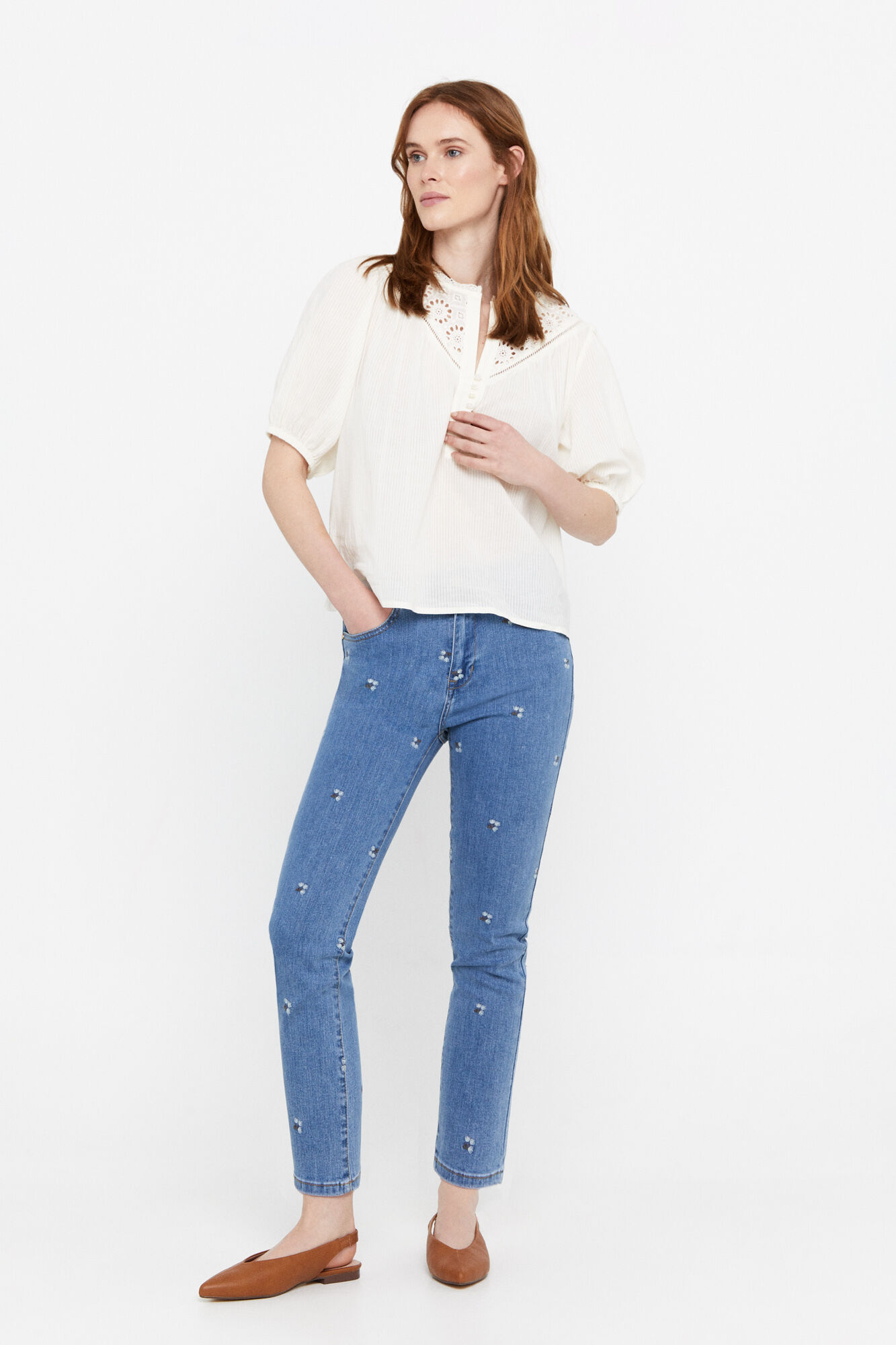 Calça jeans cropped com 5 bolsos - Azul