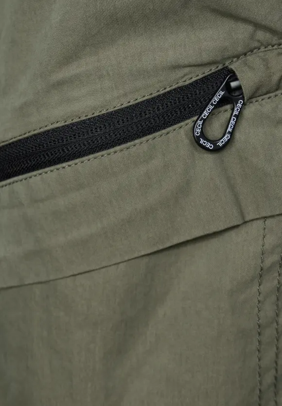 Sportive Übergangsjacke - sporty olive