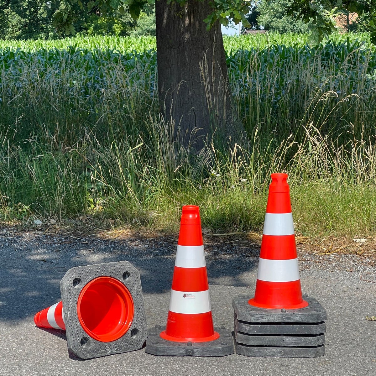 UvV Profi Set Premium Verkeerskegels / Pylonen 500mm - duurzame, zware verkeerskegels, stabiel, laag zwaartepunt (set van 4 stuks)
