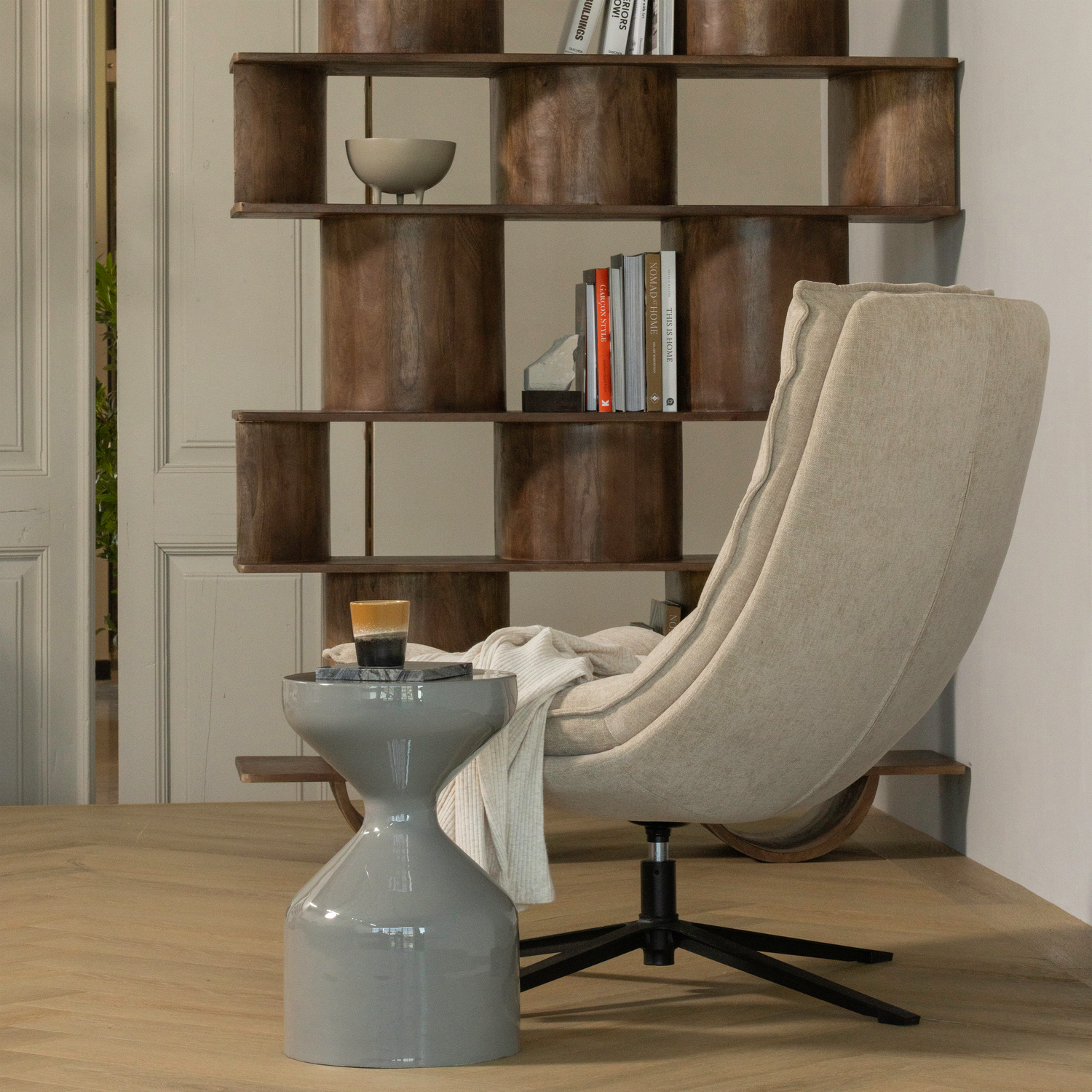 WOOOD Kube Draaifauteuil Met Hocker - Chenille stof - Naturel