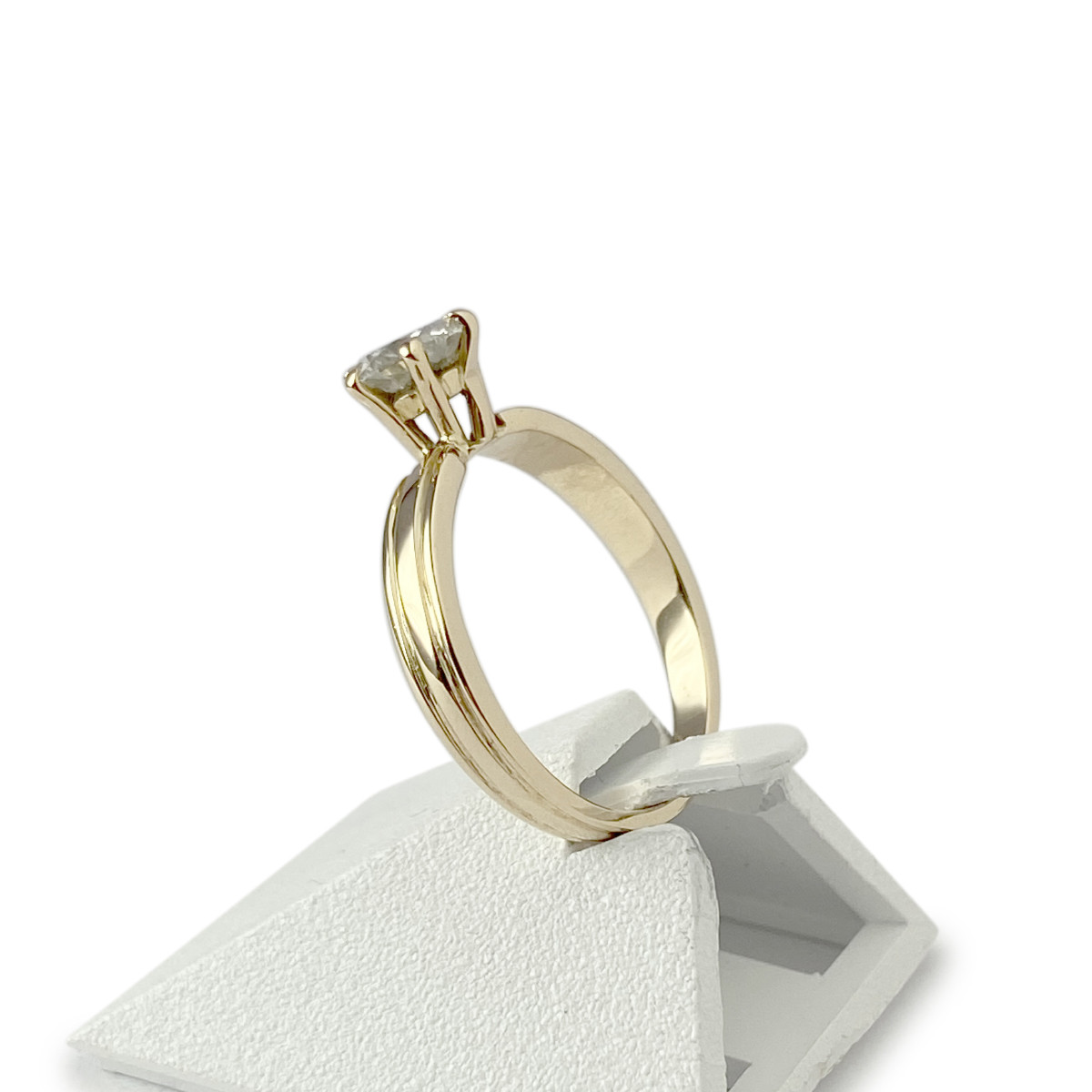 Bague solitaire d'occasion or 750 jaune diamant 0.65 carat
