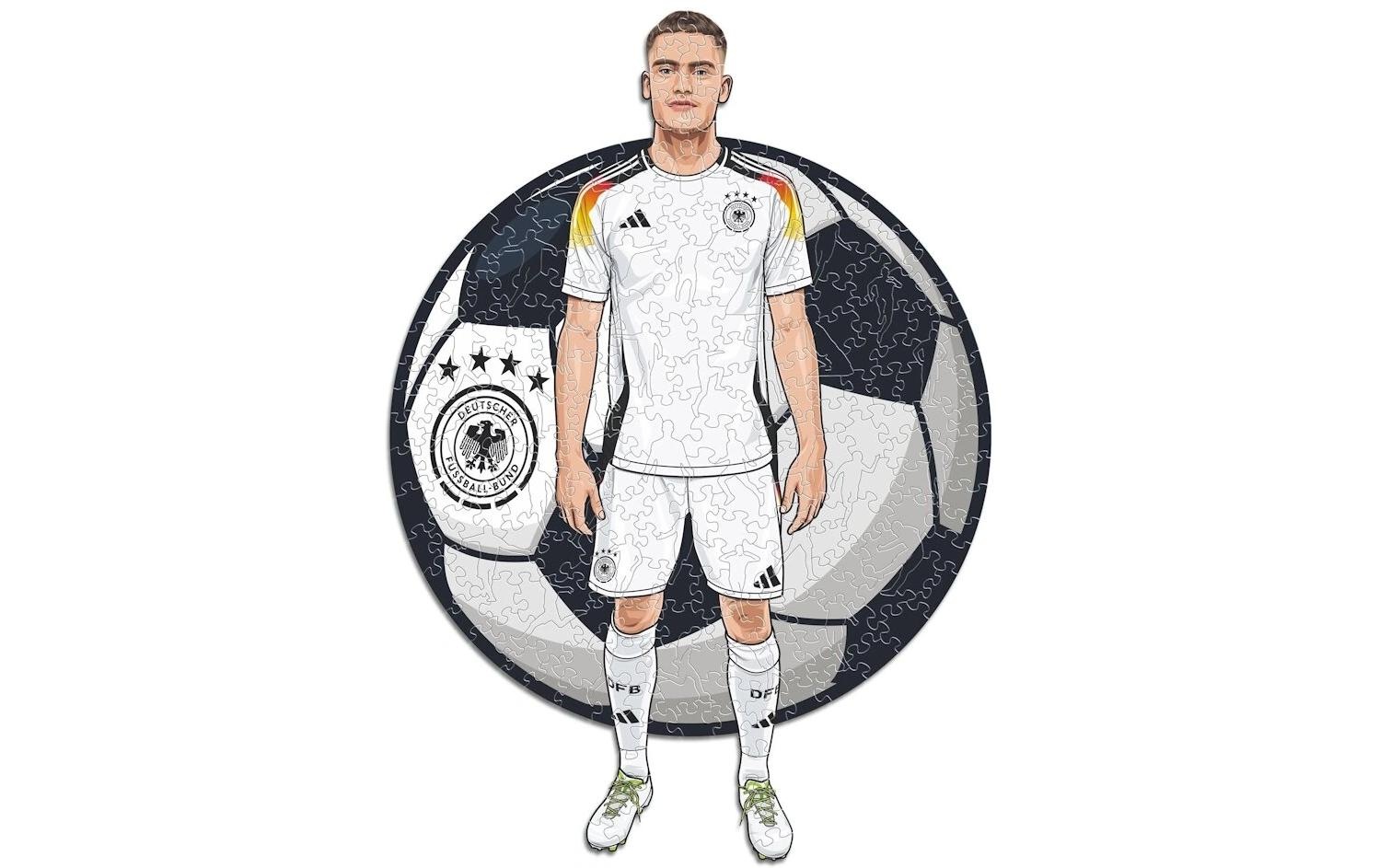 Puzzle »Iconic Florian Wirz (Deutsche Nationalmannschaft)« Holzart: Birke (Herkunftsland: China)