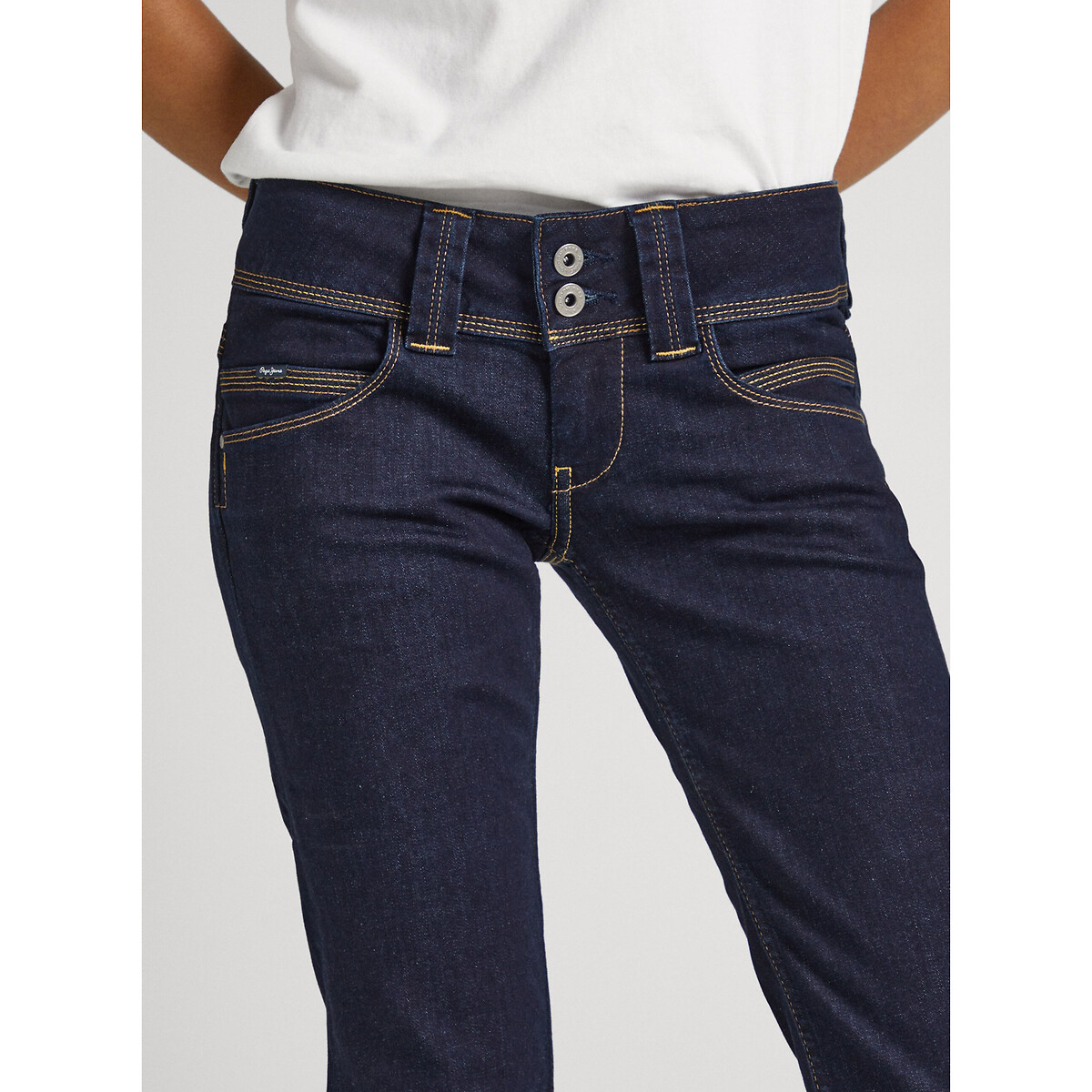 PEPE JEANS<br>VENUS calça jeans de cintura baixa com fechamento duplo por botões