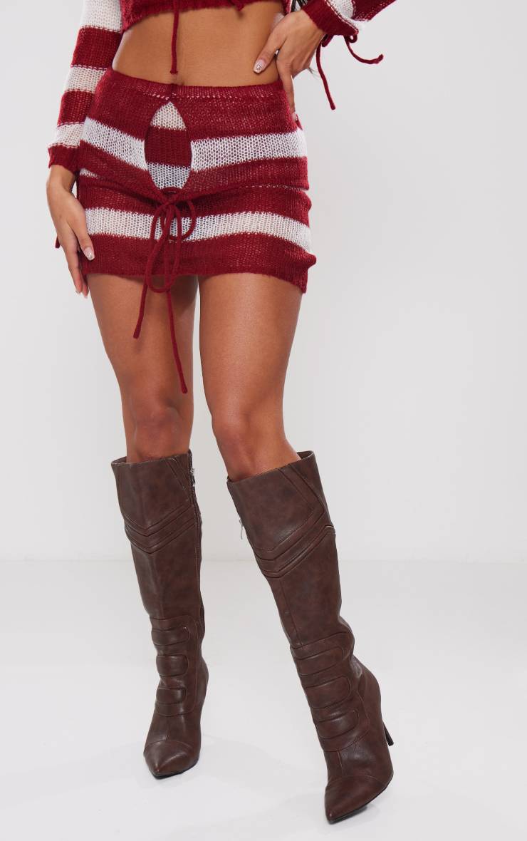 Cherry Red Mini Jupe Micro En Maille Douce À Motif Abstrait Avec Taille Repliée Et Détail Noué