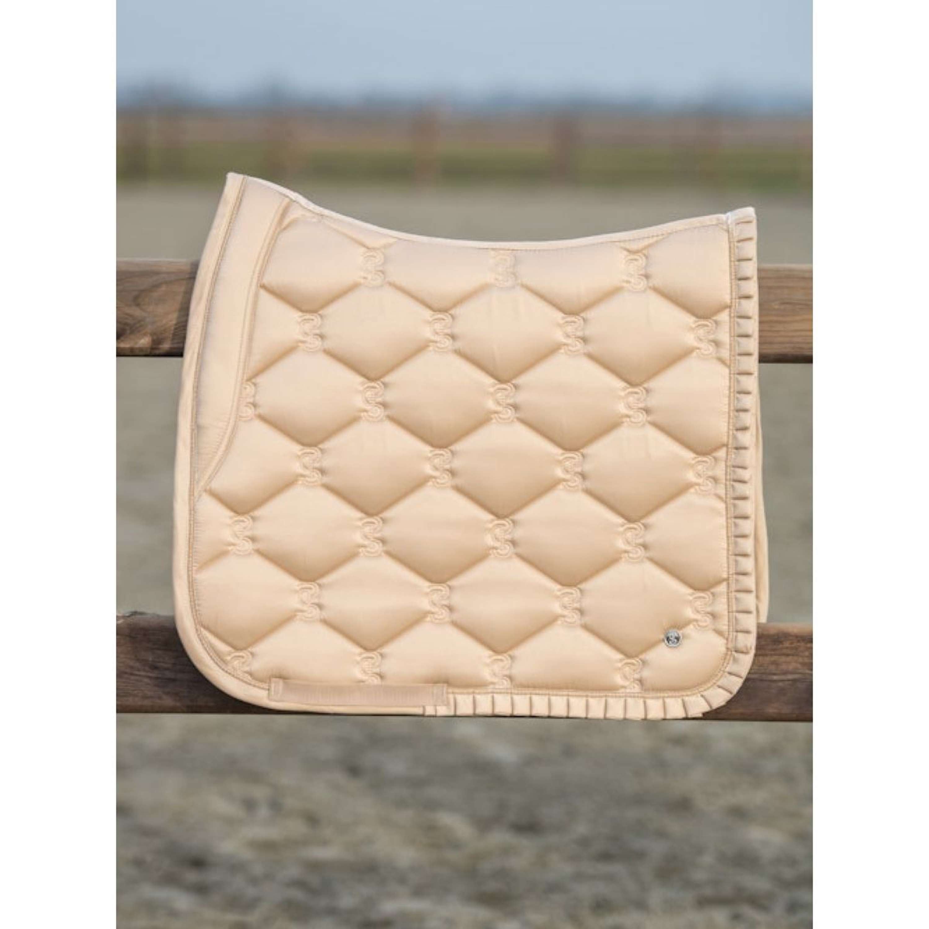 PS of Sweden Zadeldekje Ruffle Dressuur Light Sand