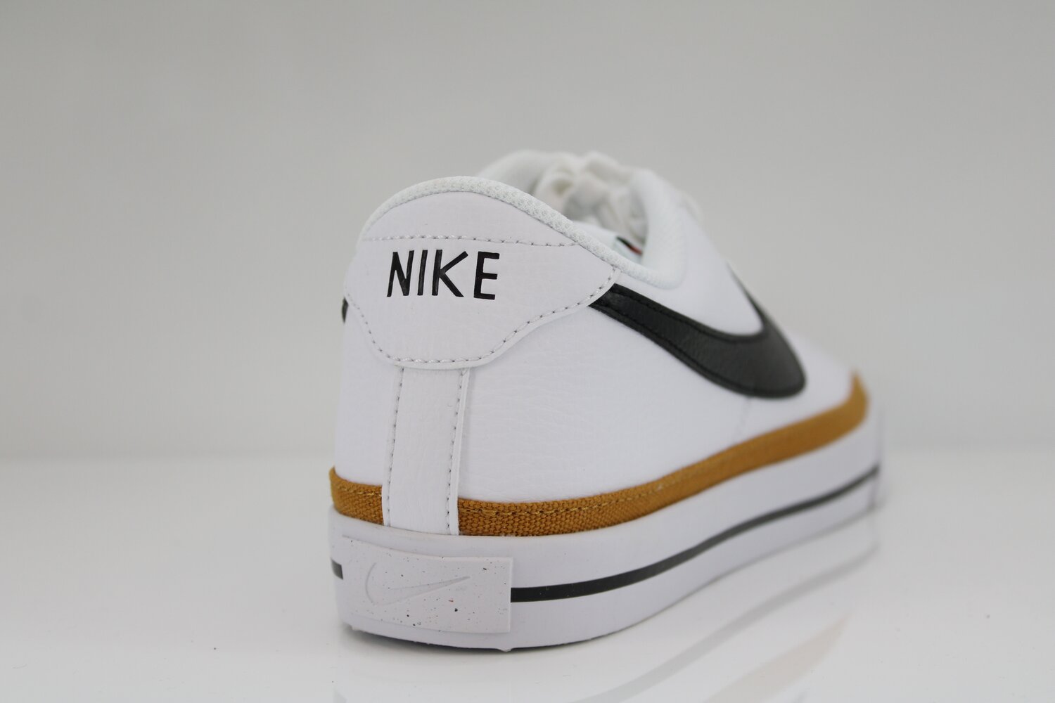 Nike Sneaker