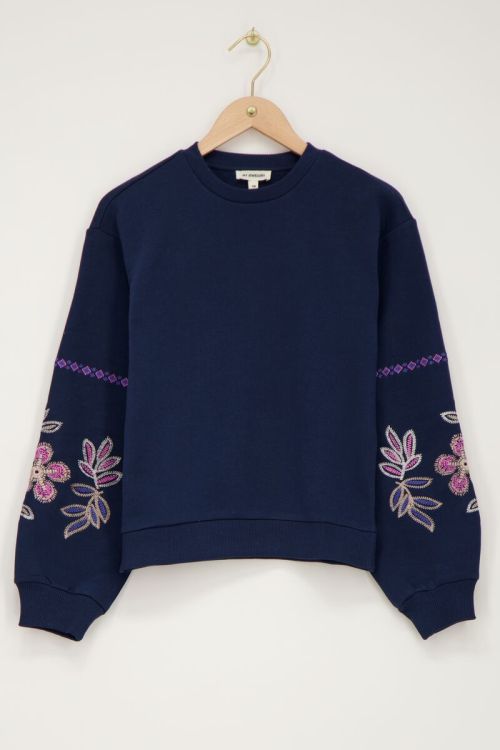 Donkerblauwe sweater met embroidery