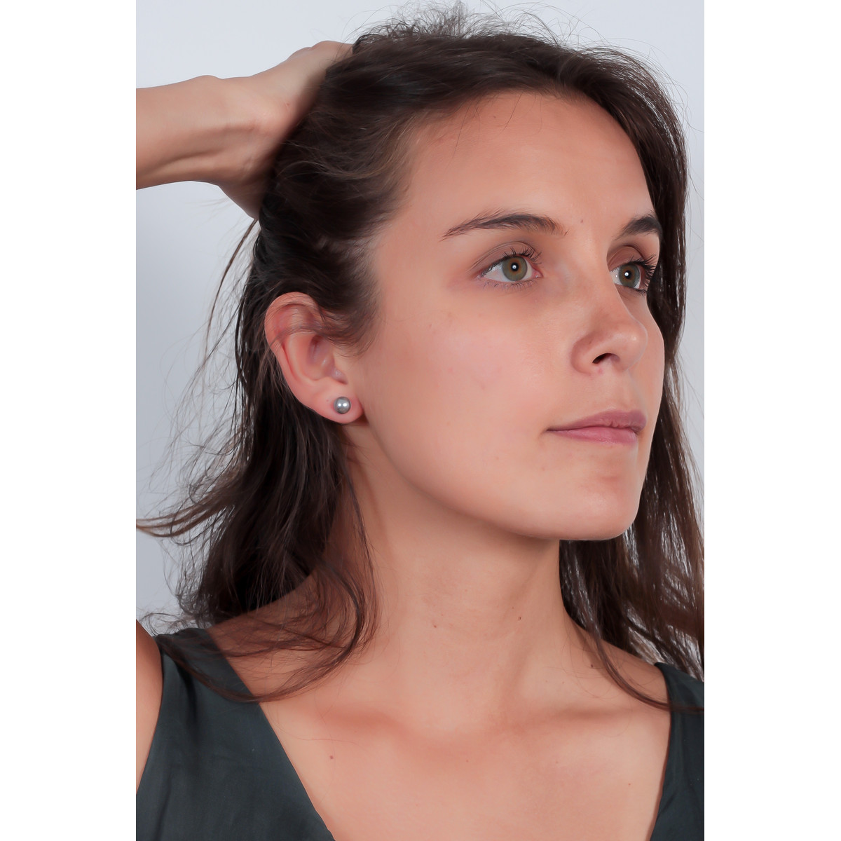 Boucles d'oreille plaqué or cabochon perle d'imitation grise