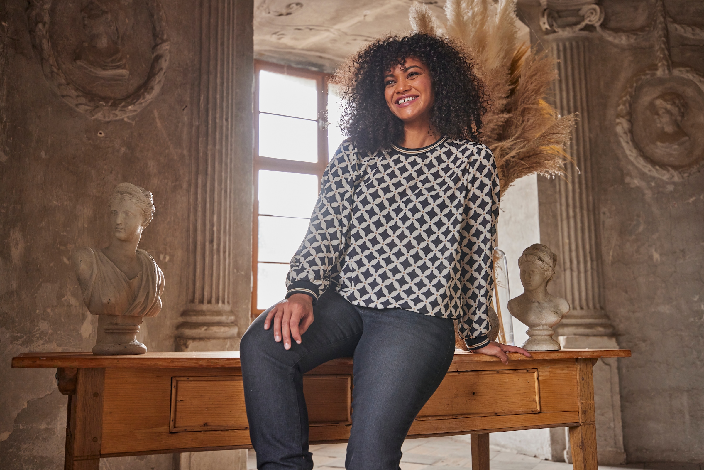 Aniston PLUS Shirtbluse , in Crêpe-Qualität - NEUE KOLLEKTION