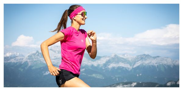 Maillot manches courtes Femme Compressport Training SS Rose