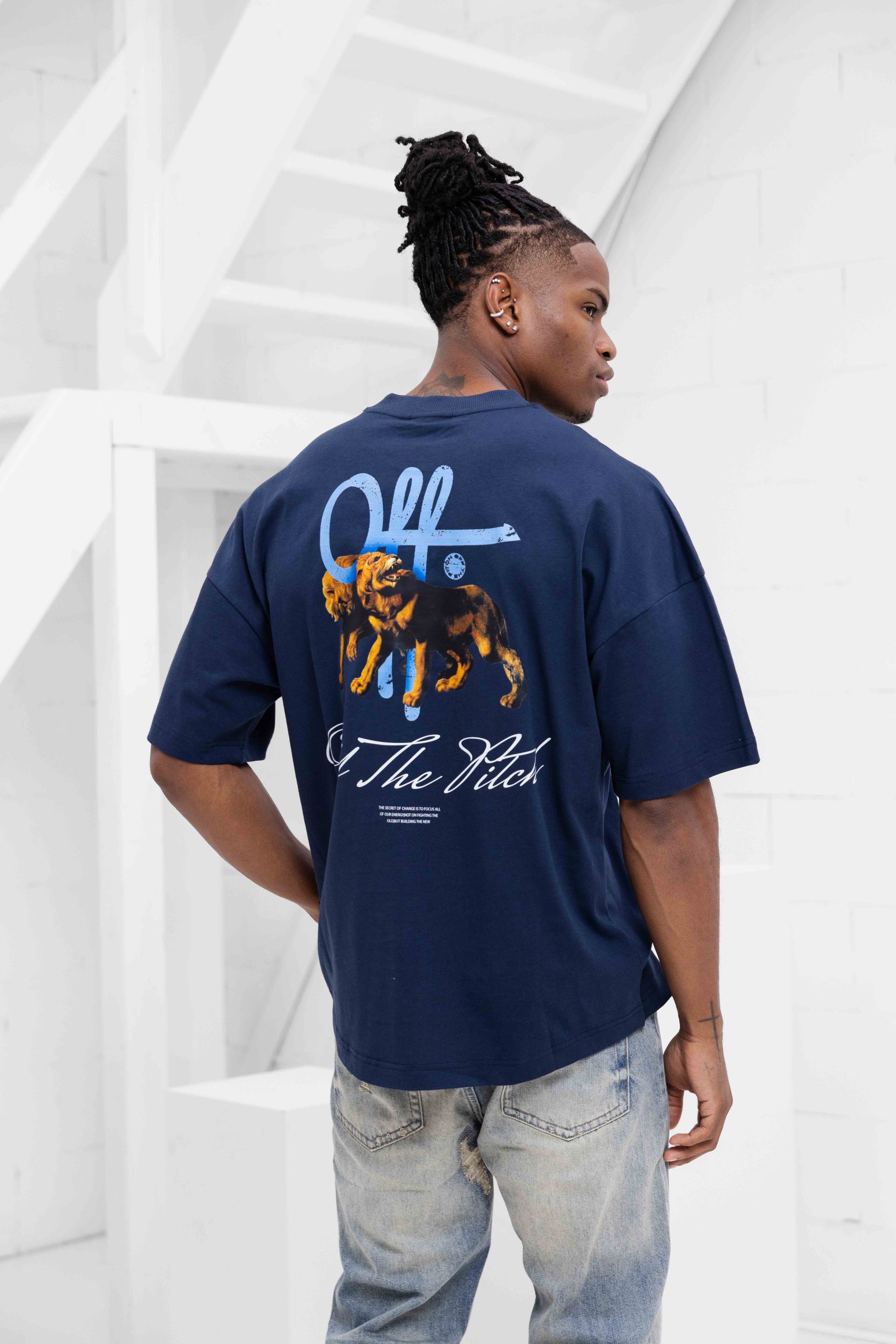 Off The Pitch Lion T-Shirt Heren Donkerblauw