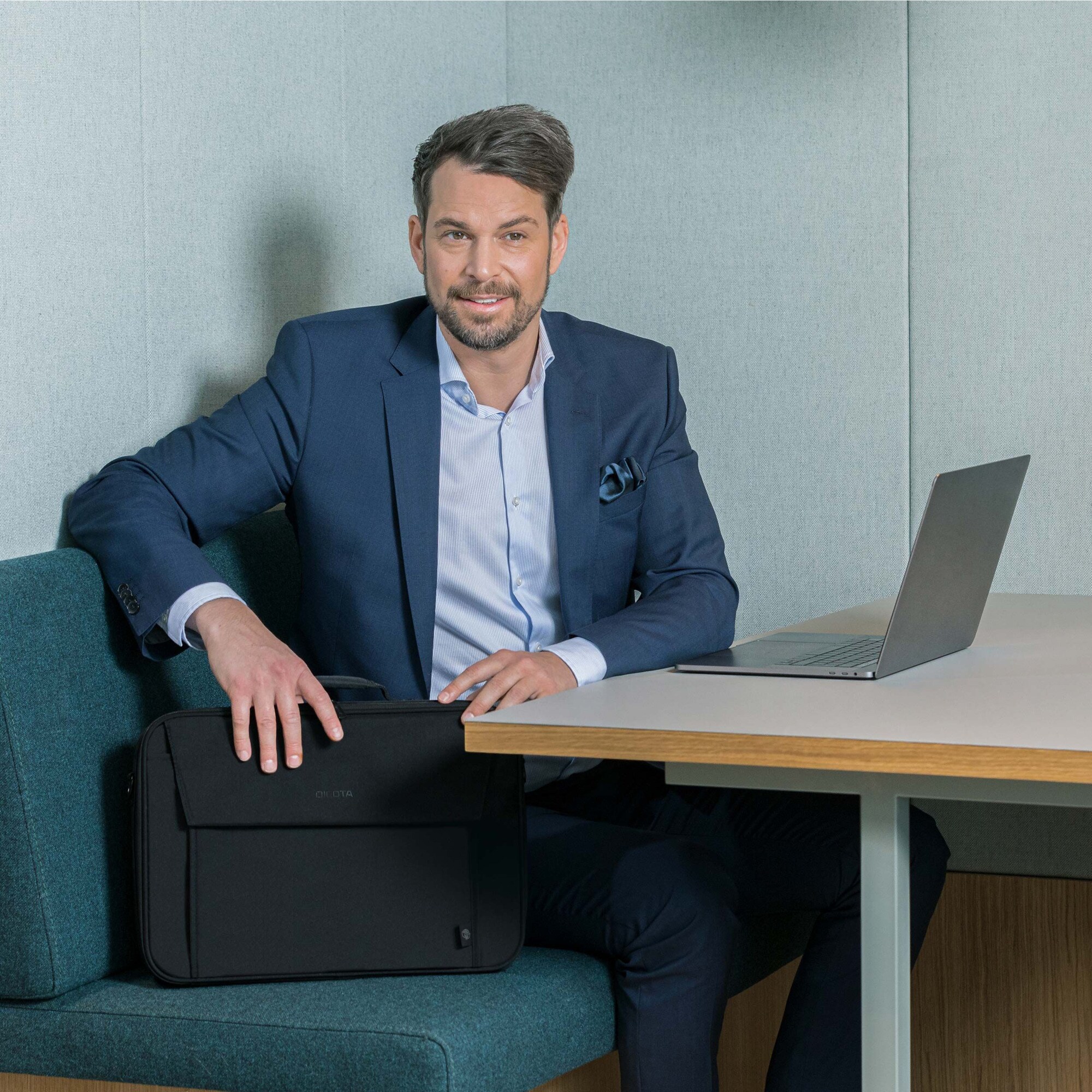 Dicota Notebooktasche Eco Multi BASE