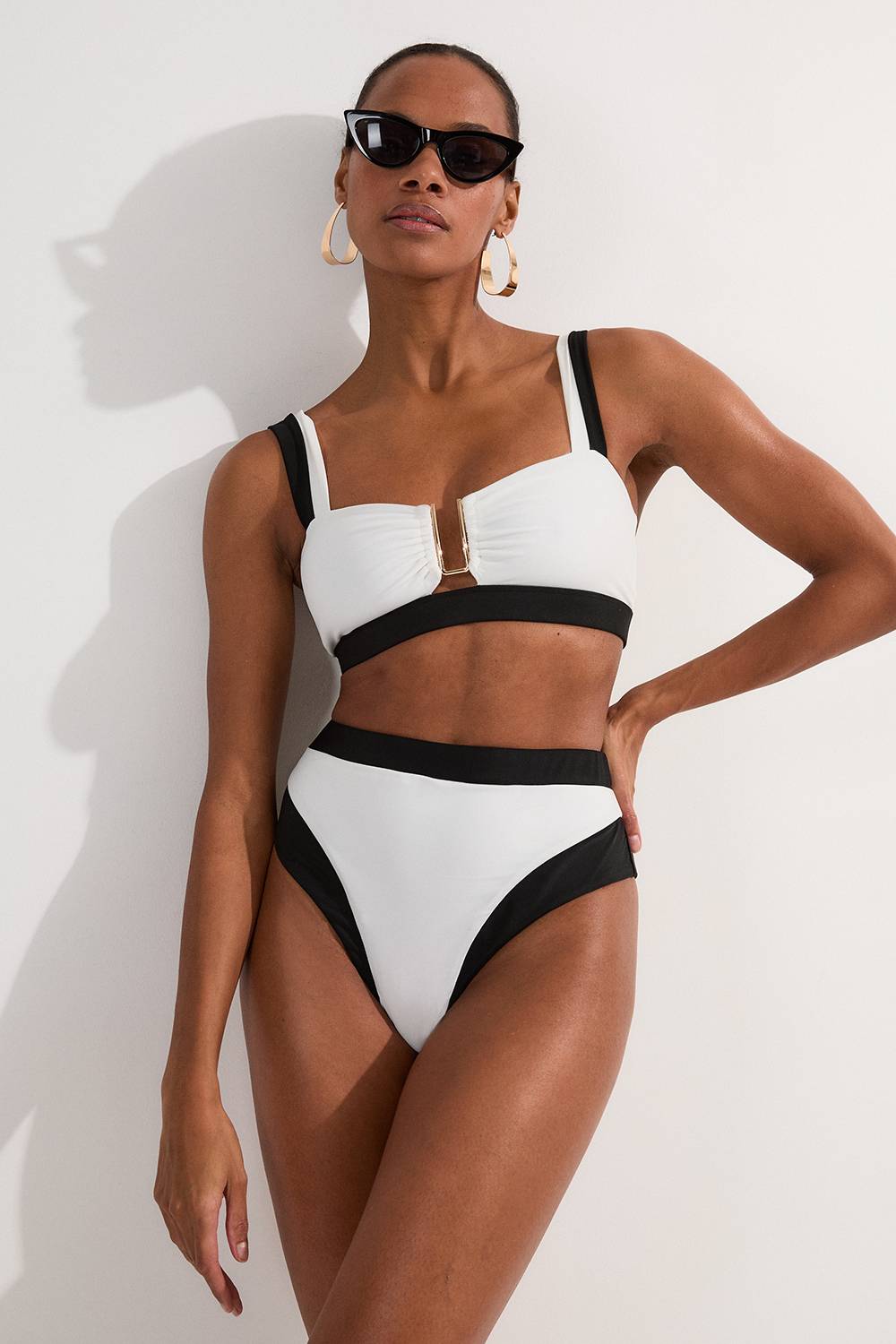KarenMillen Bas de bikini à coupe haute avec bordure contrastante