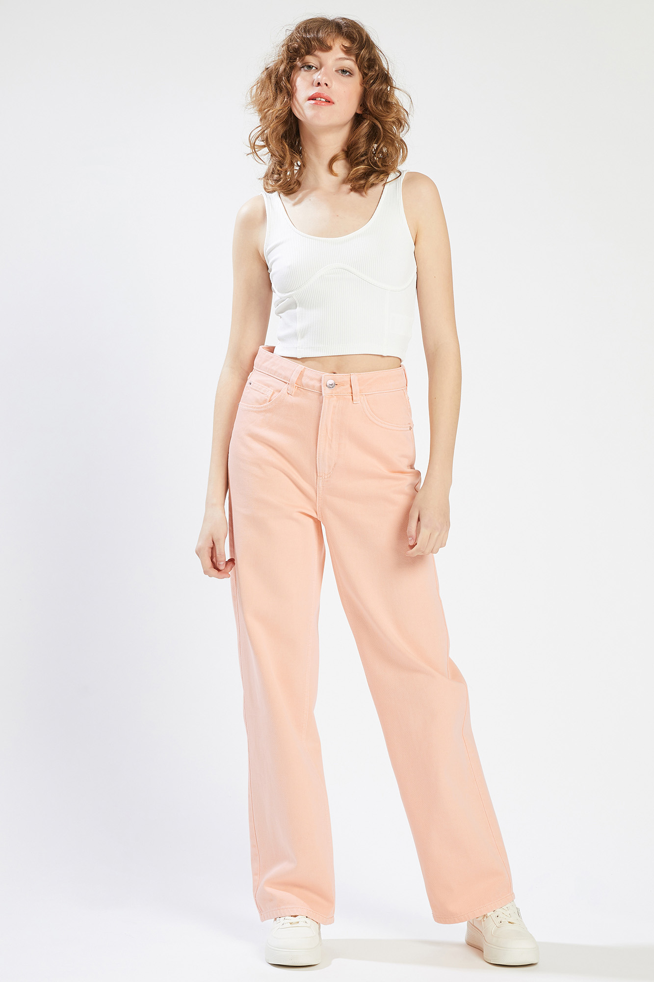 Calça jeans reta de cintura alta