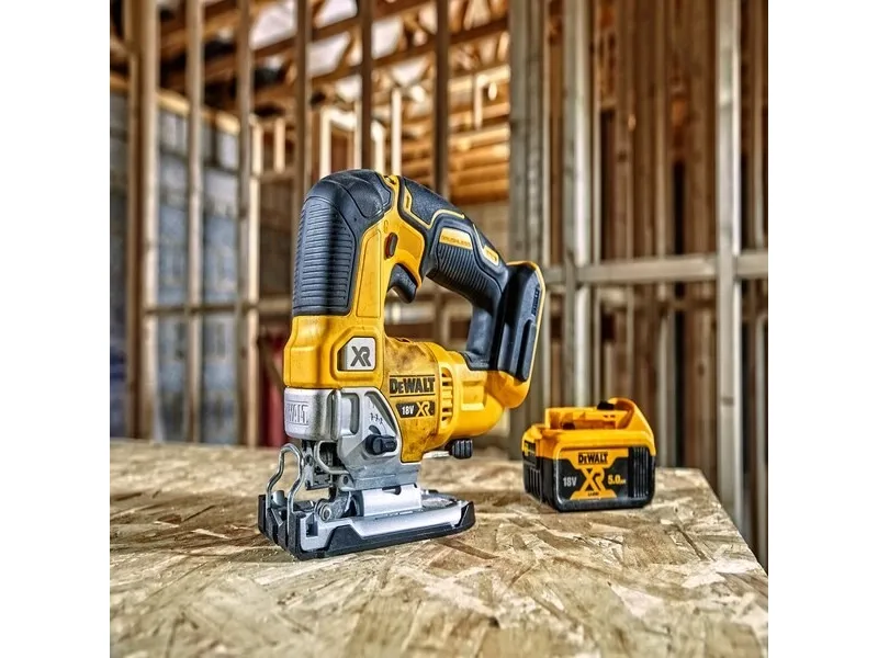 DeWALT - Stiksav - ledningfri - intet batteri - 18 V - SOLO