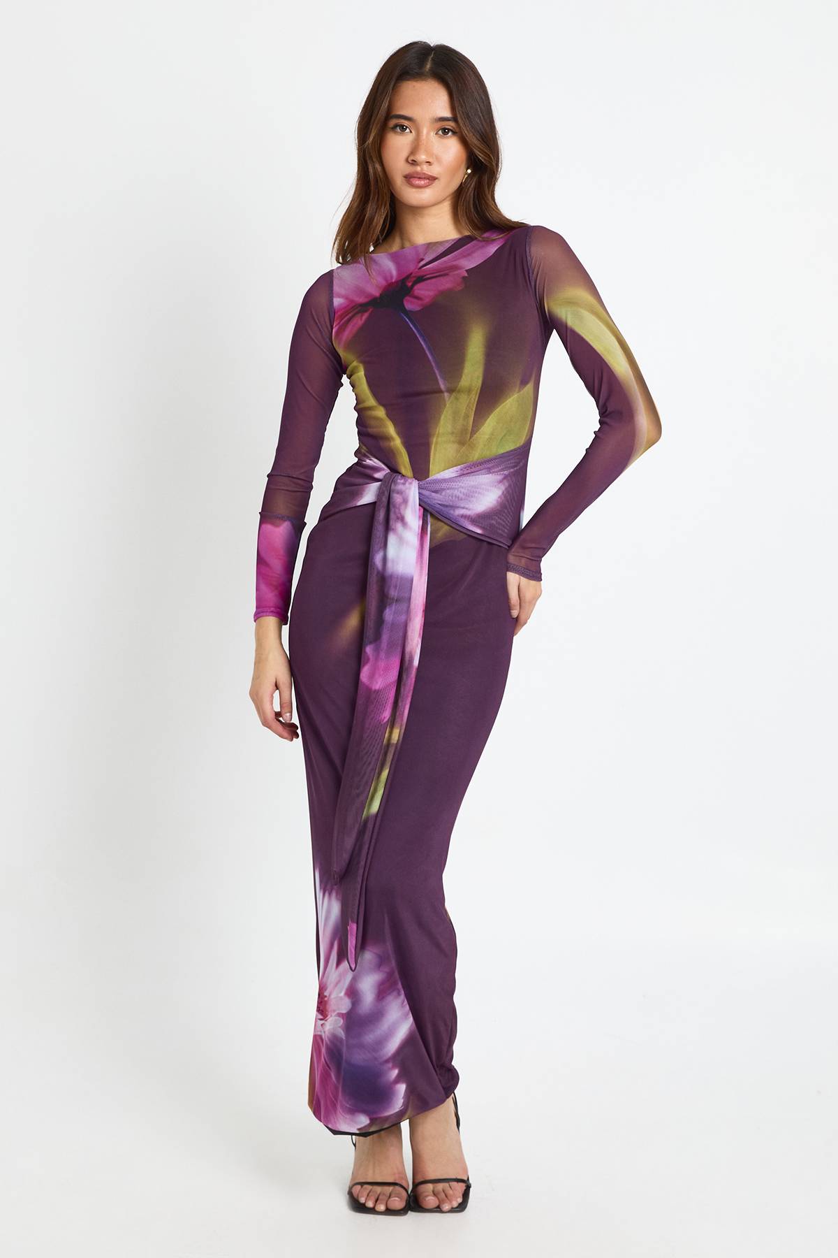 boohoo Robe maxi à manches longues avec détail noué