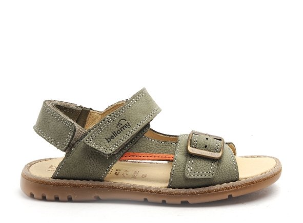 Bellamy nu pieds enfant deve vert