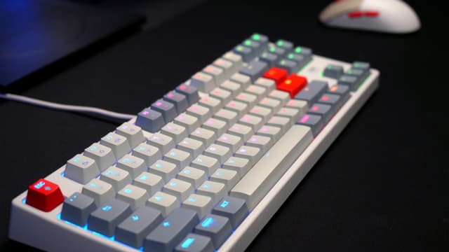 Cherry Xtrfy K4V2 gaming-tastatur