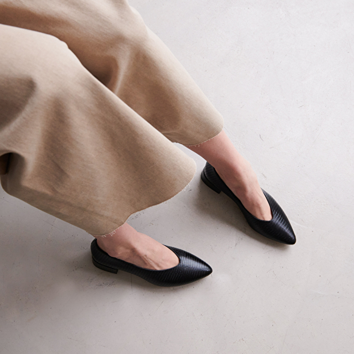 Ballerines à talons et bouts pointus  en cuir reptile noir