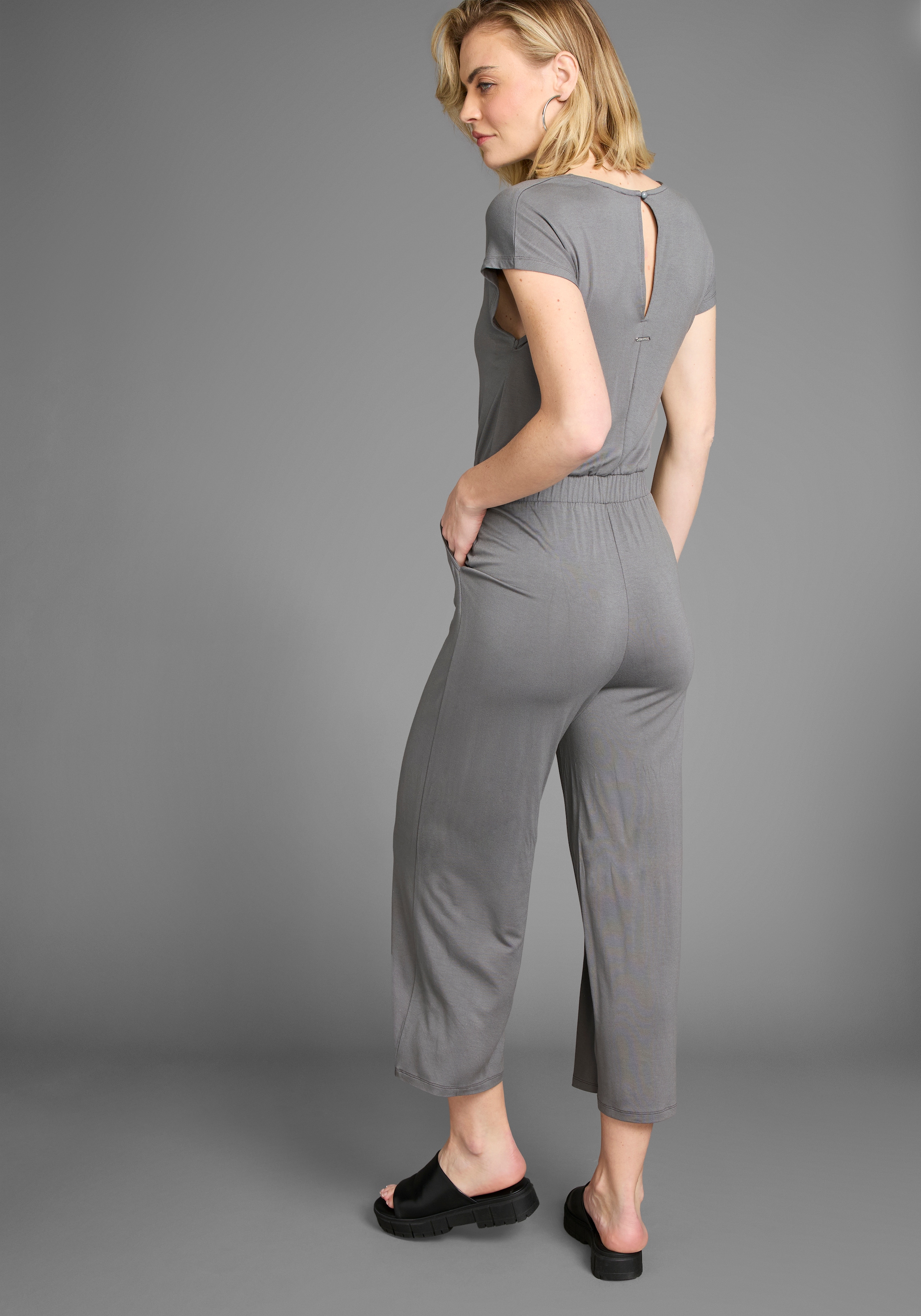 Laura Scott Jumpsuit , aus elastischem Jersey