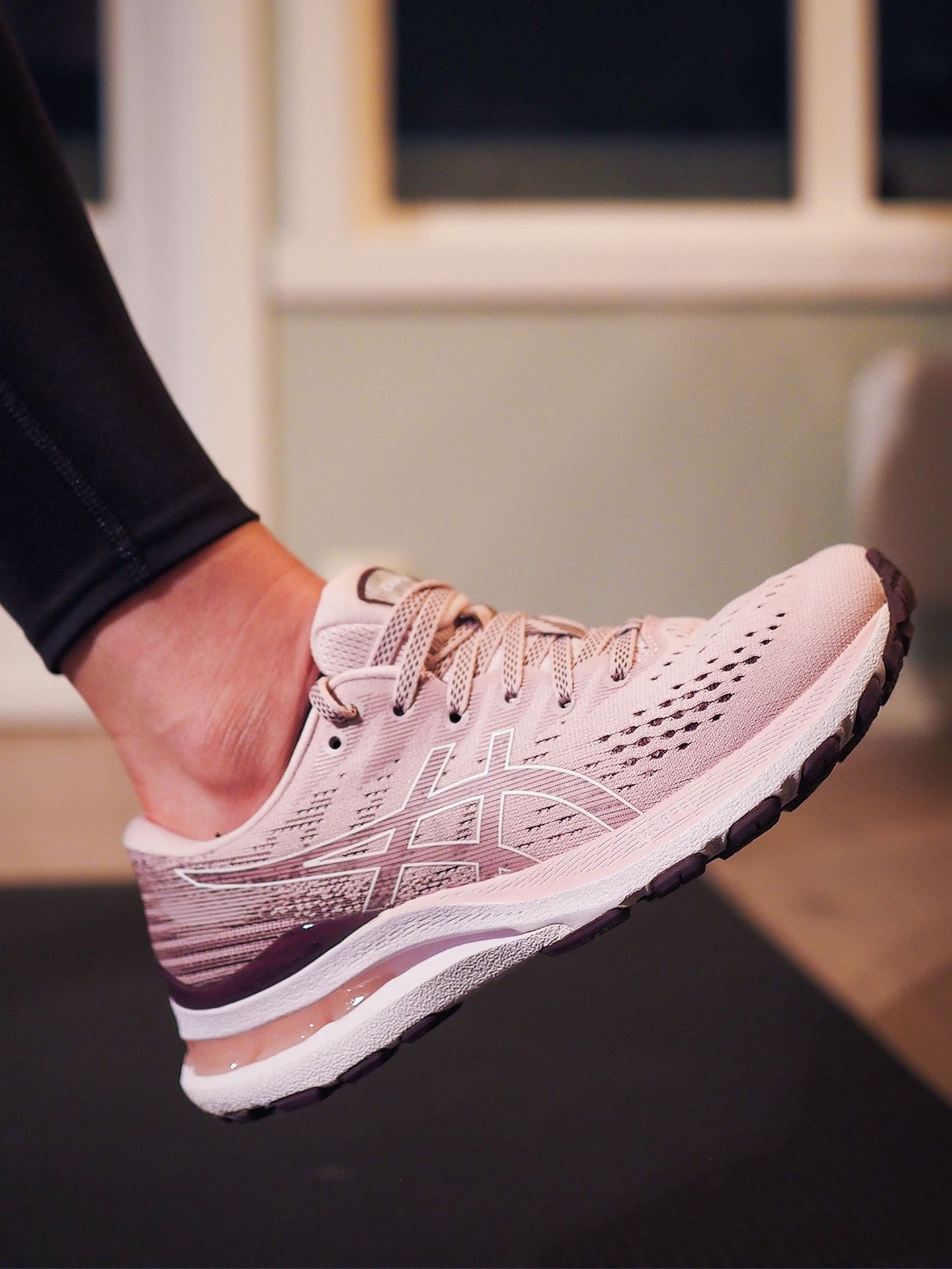 Gel-Kayano 28