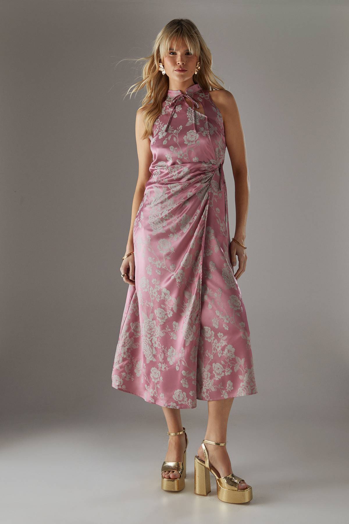 Warehouse Robe Midi Portefeuille à Nouer Col Nageur en Jacquard Satiné