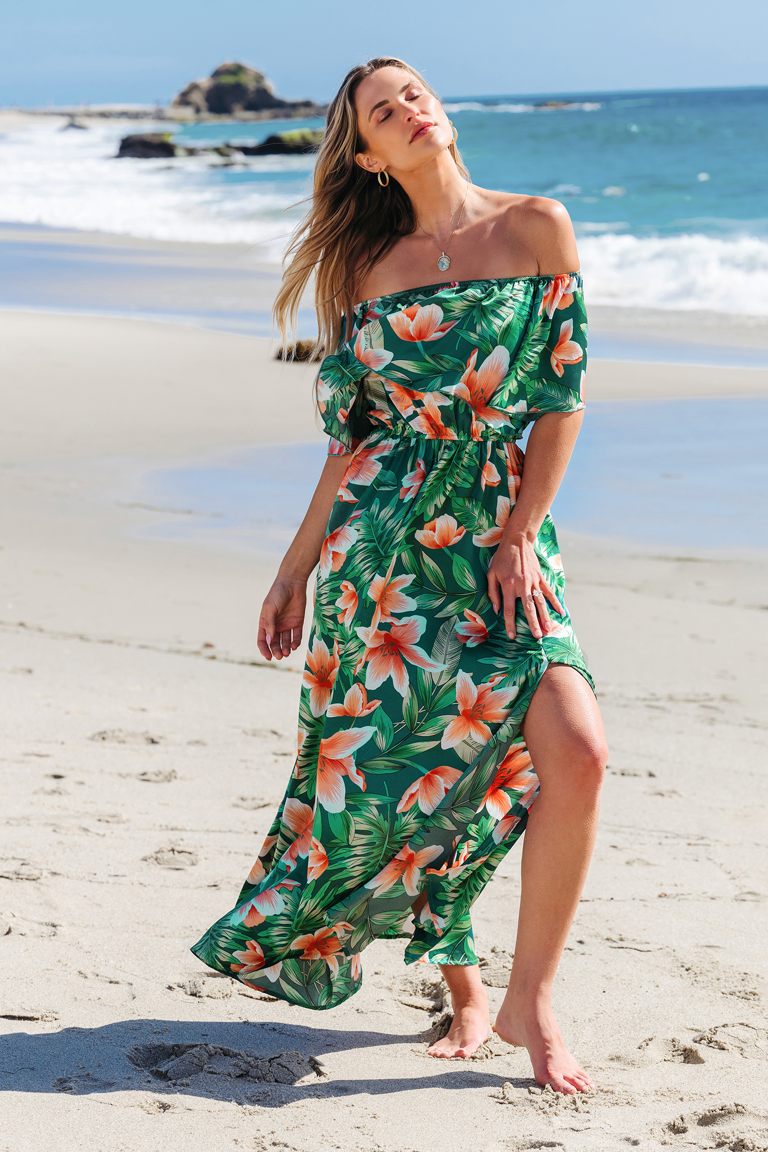 Robe maxi à épaules dénudées et corsage à volants vert et orange