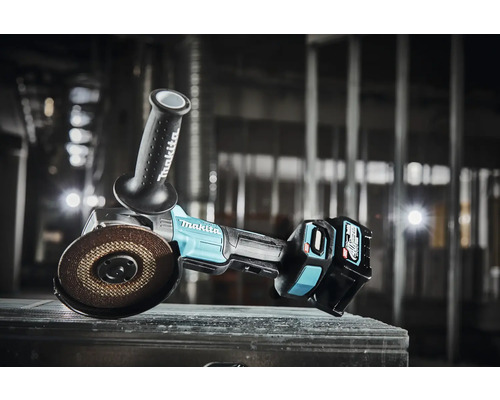 Makita XGT® GA013GM201 40V accu haakse slijper, inclusief 2 accu's (4,0Ah), lader en MAKPAC maat 4 koffer