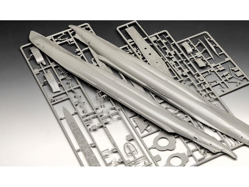Revell Bausatz U-Boot U96, Das Boot Collector's Edition 1:1 Das Boot Collector's Edition - 40th Anniversary, Geschenk Set inklusive Klebstoff und Farben