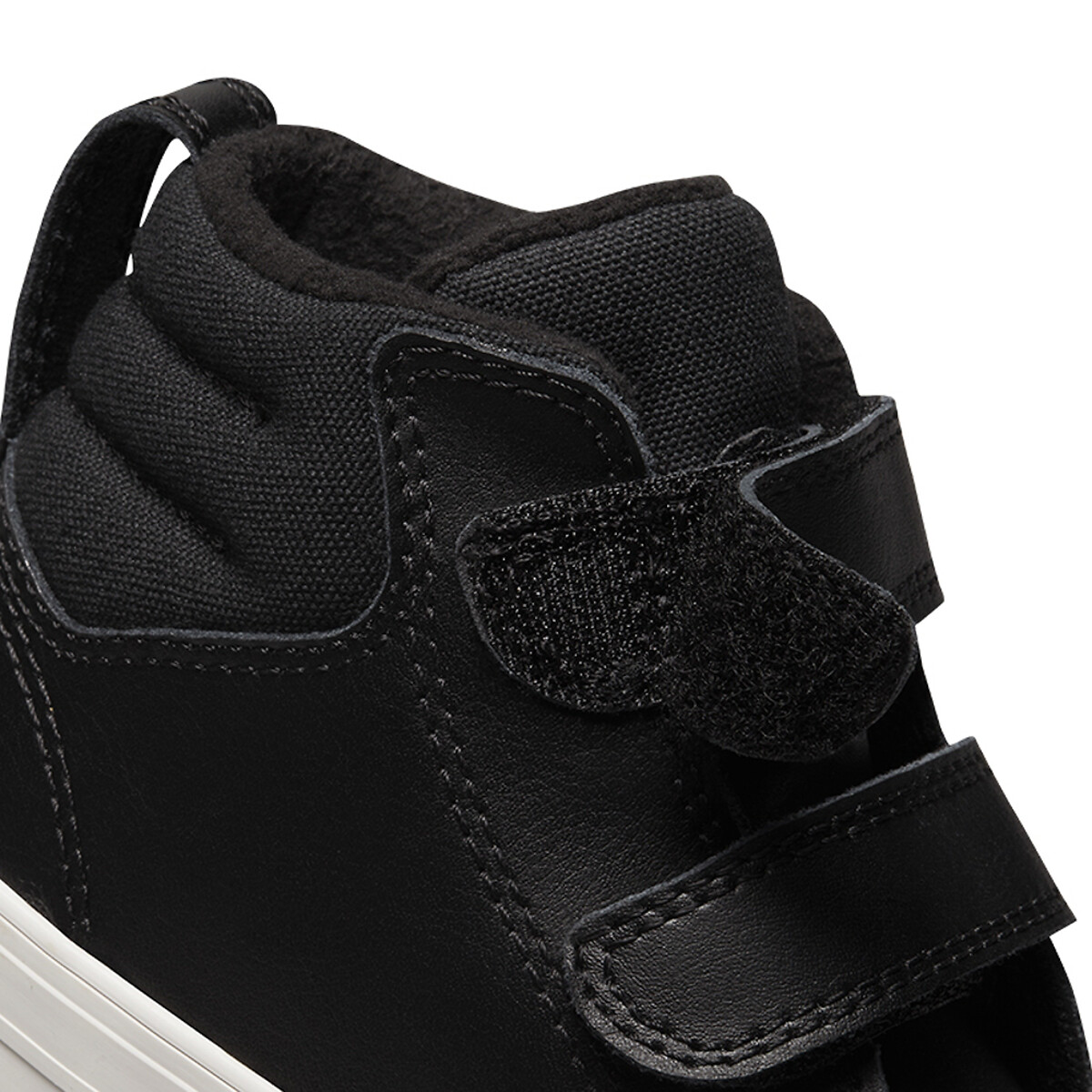 CONVERSE<br>Tênis Chuck Taylor Berkshire de couro - Edição Limitada