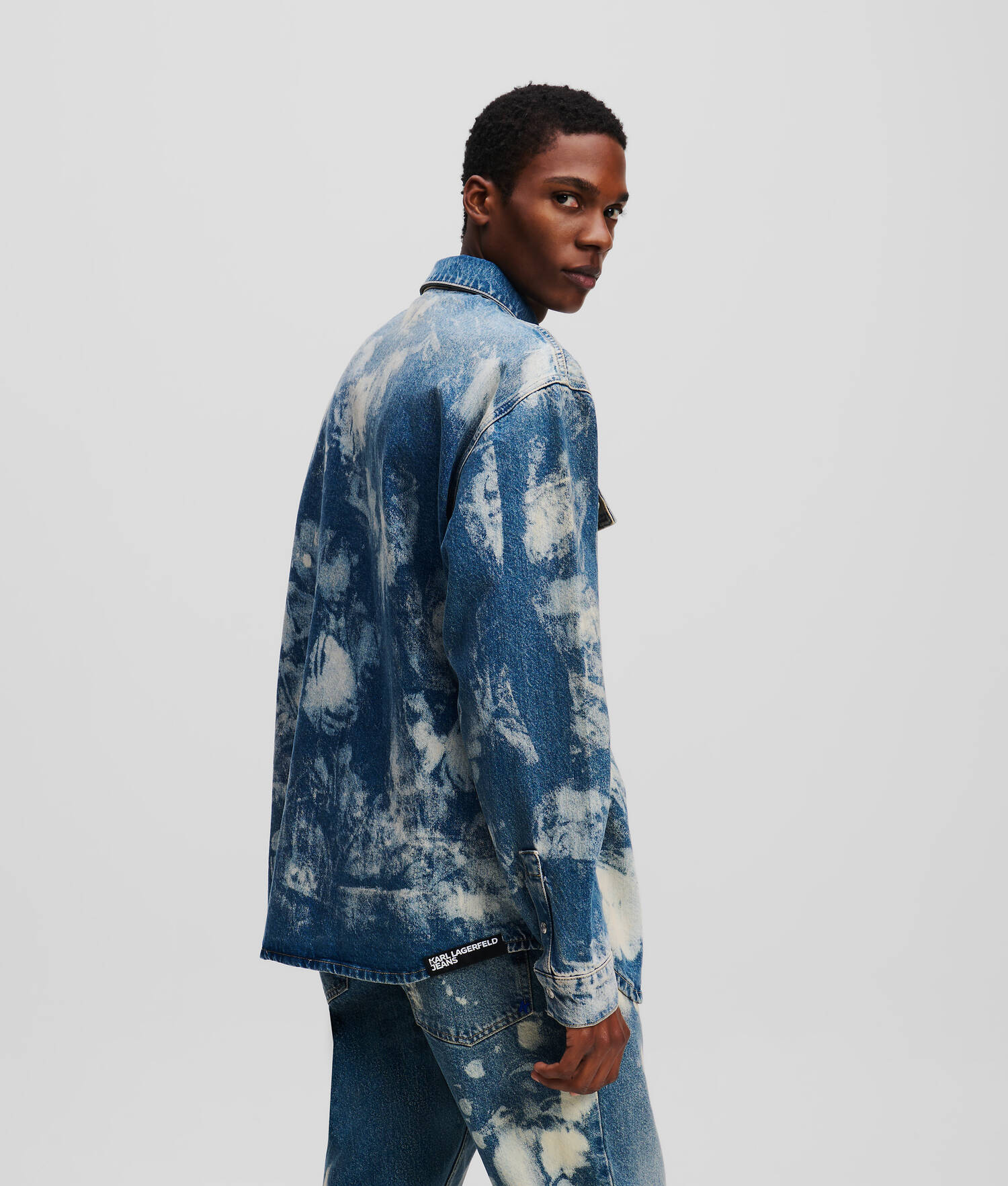 SURCHEMISE EN DENIM EFFET DÉLAVÉ - Denim blanchi