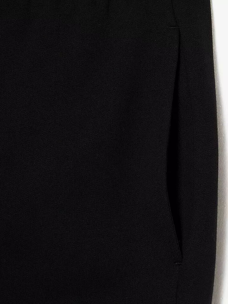 LACOSTE Shorts schwarz