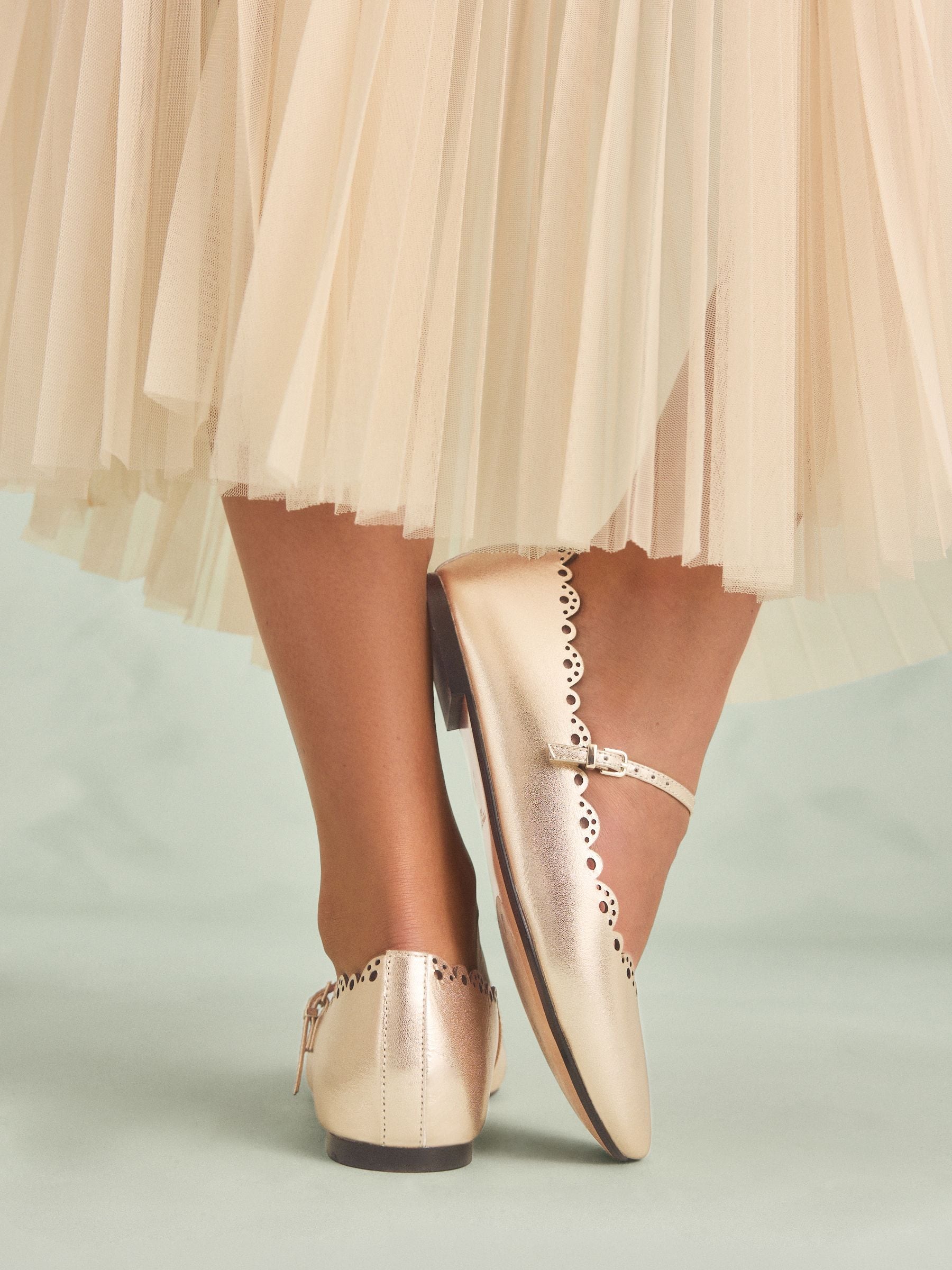 Goud - Tabitha Simmons x Next Elfie Leather Scalloped Mary Jane Shoes