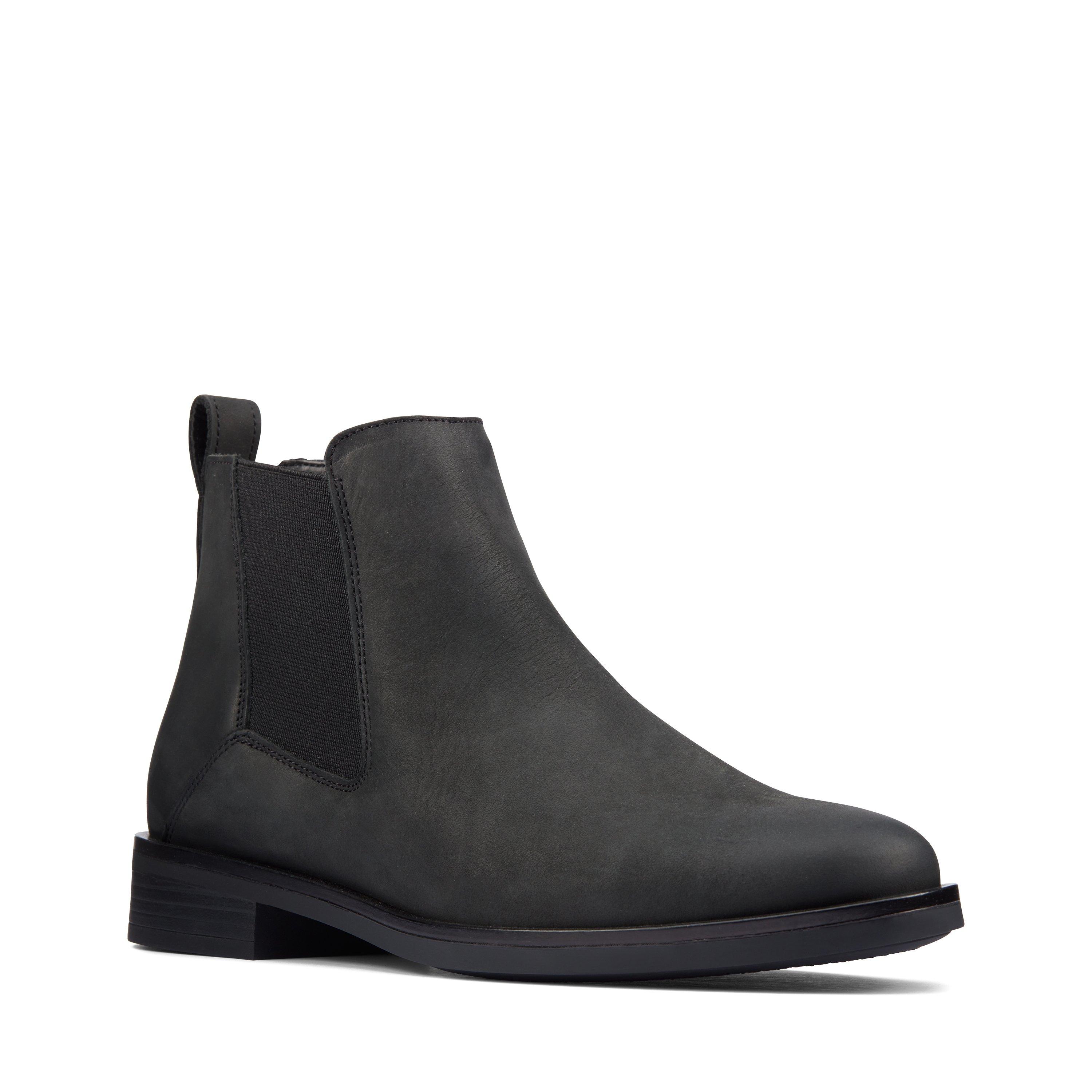 Clarks Memi Top Chelsea Boots