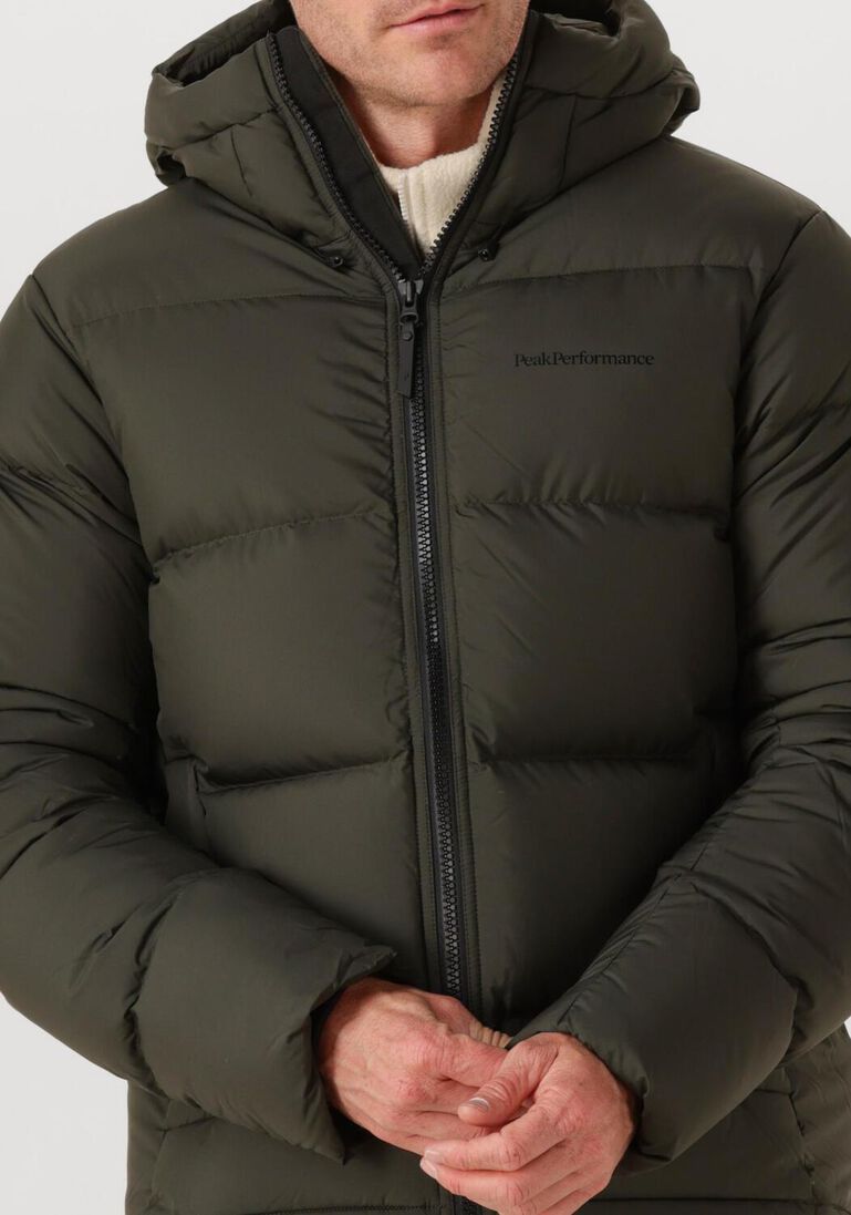donkergroene peak performance gewatteerde jas m rivel down jacket