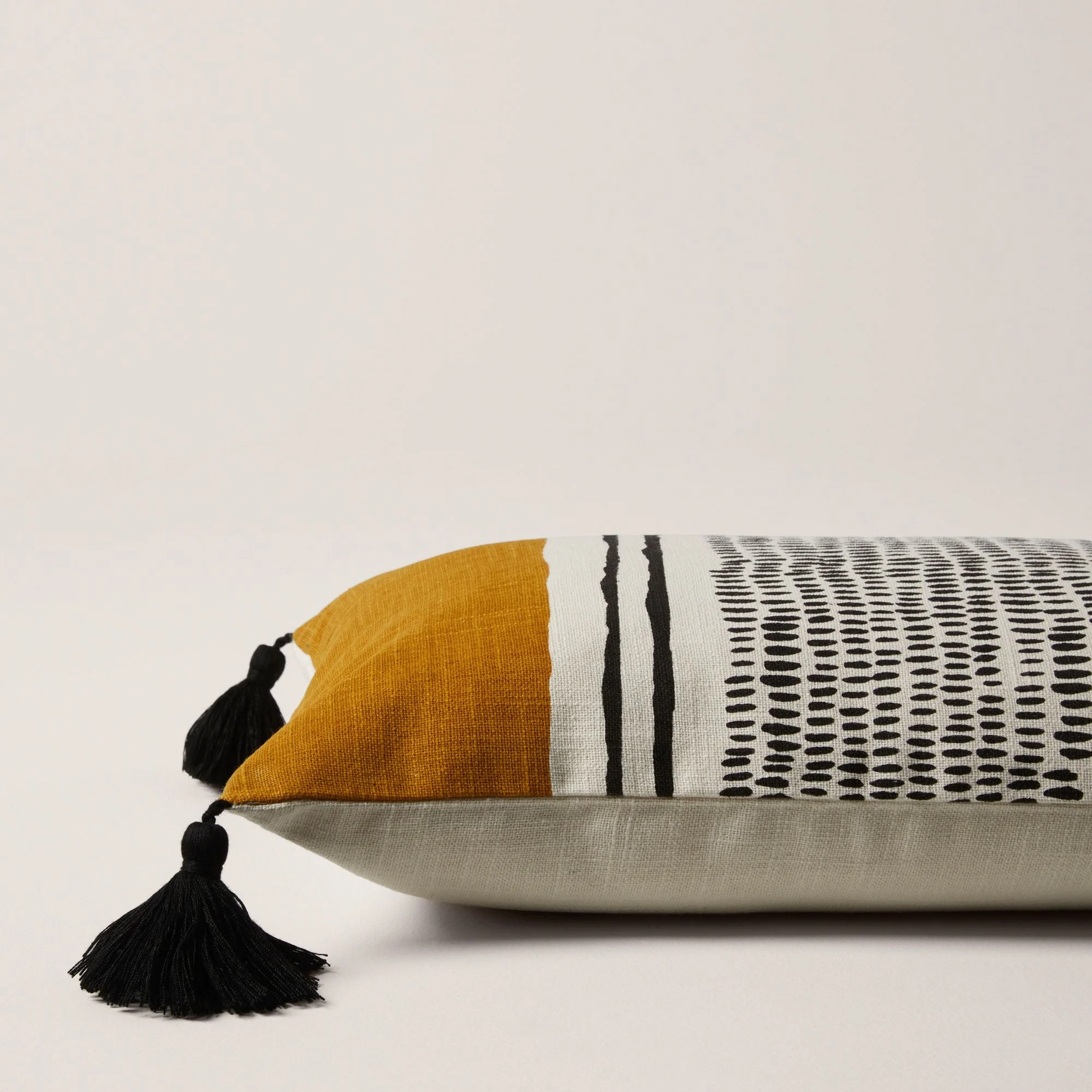 MAHDI - Housse de coussin | Jaune