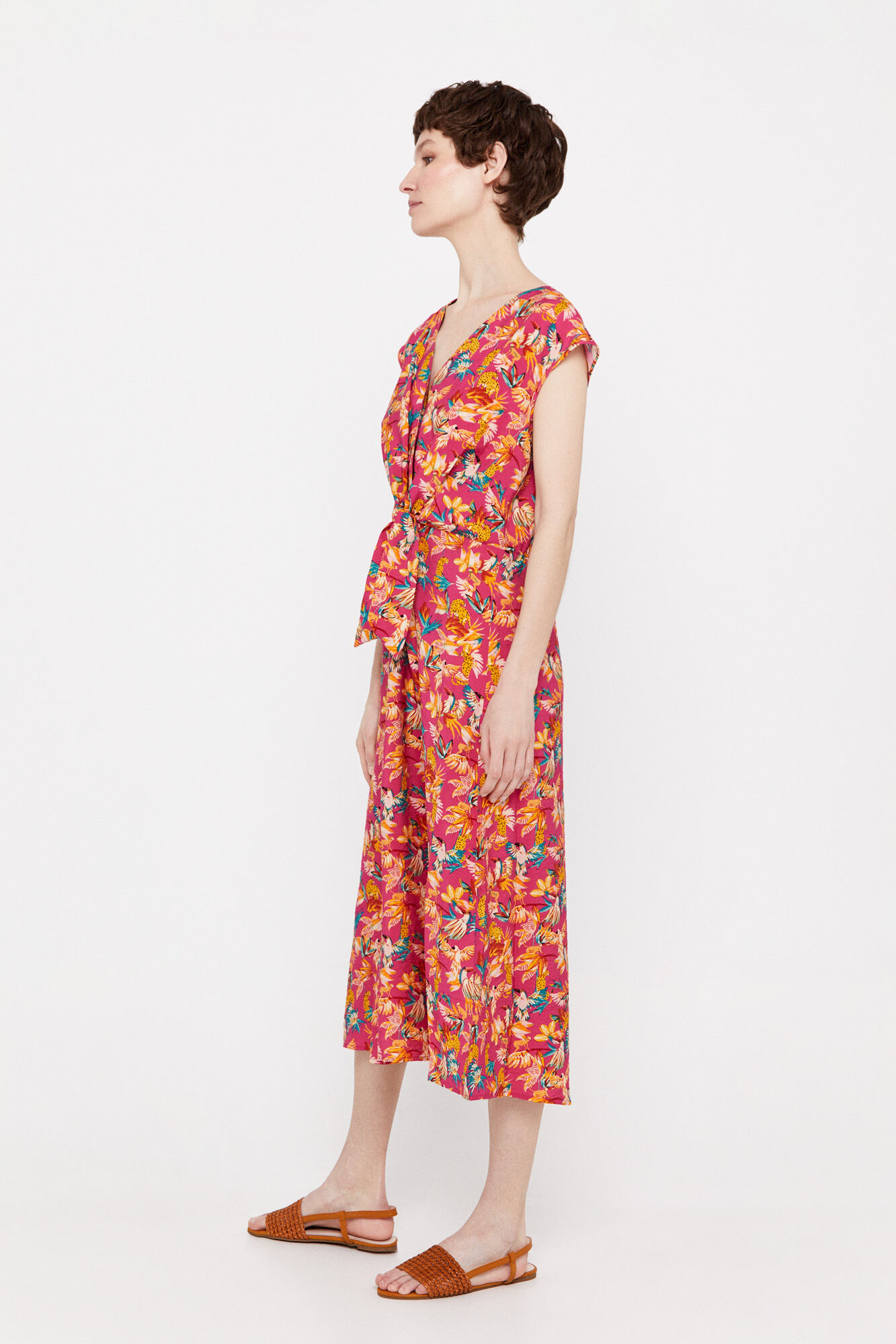 Vestido com amarração na cintura - Multicolorido