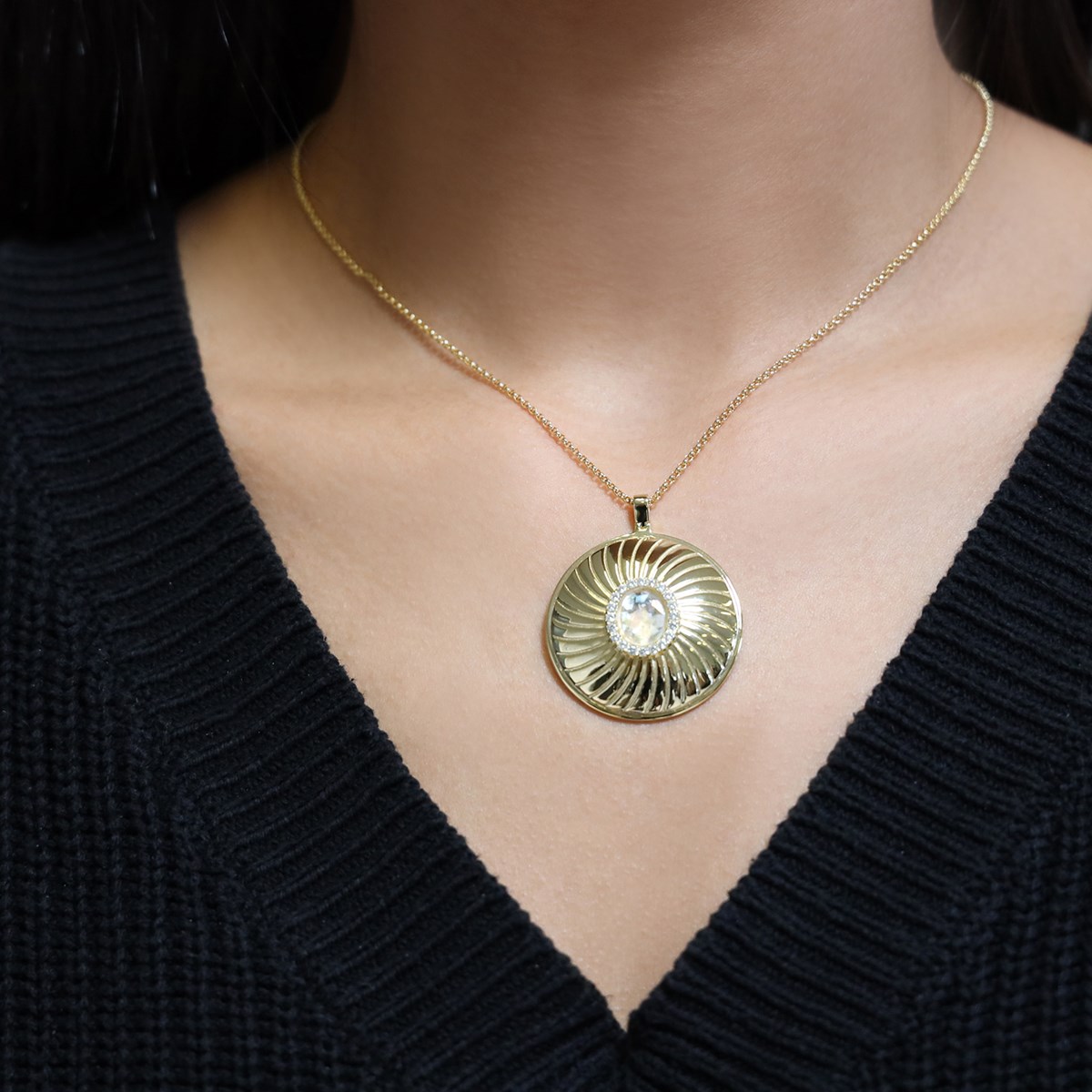 Collier Médaillon Argent Doré élisabeth Pierre Nacre Blanche