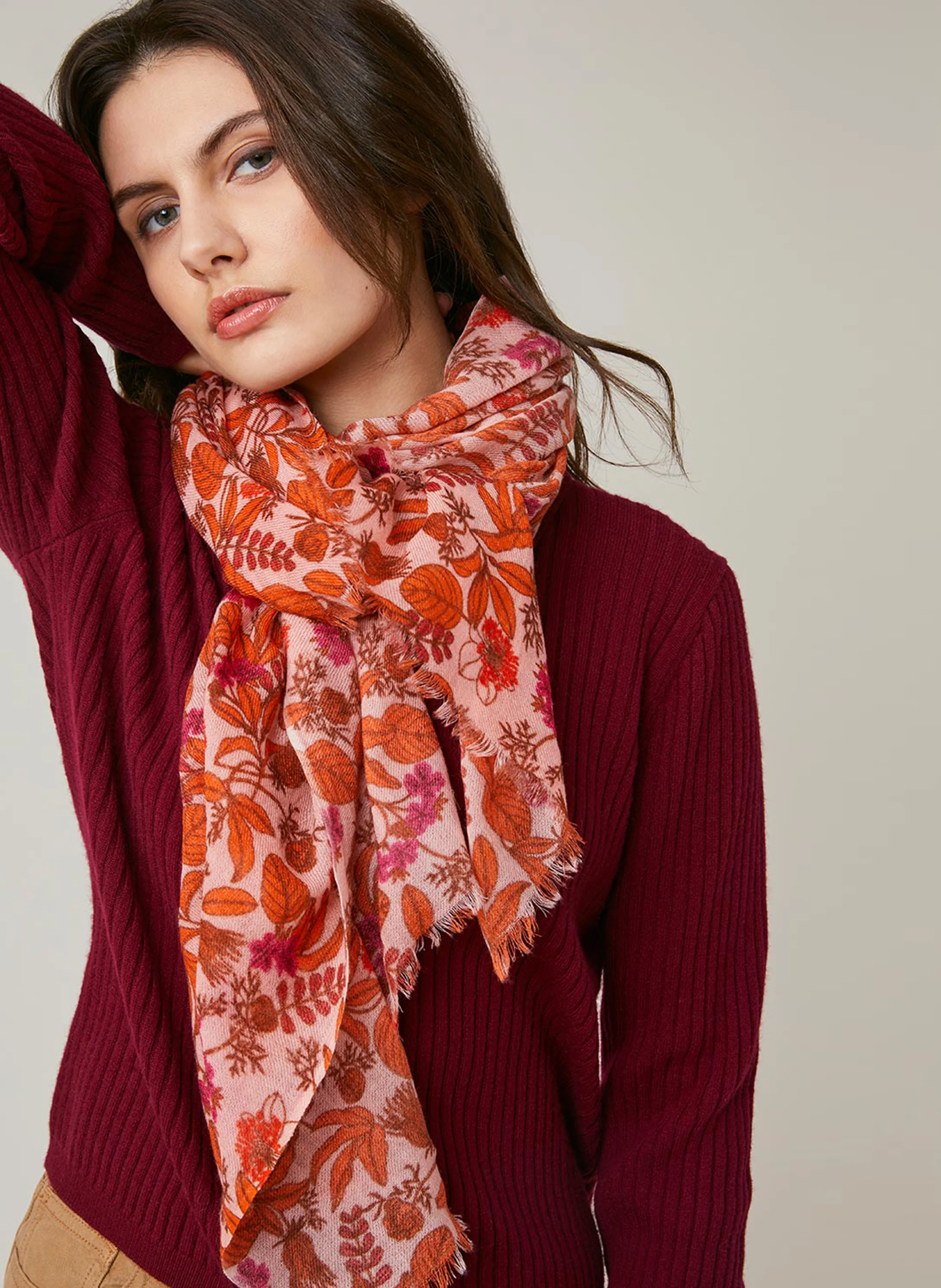 KATERINE - Foulard en laine à imprimé floral | Rouge