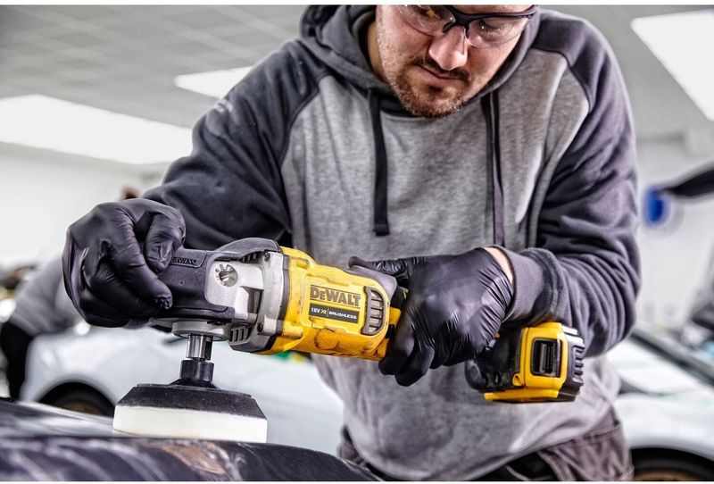 DeWALT DCM849P2 Accu Haakse Polijstmachine - 125-180mm - 18V Brushless Motor - Inclusief Transporttas