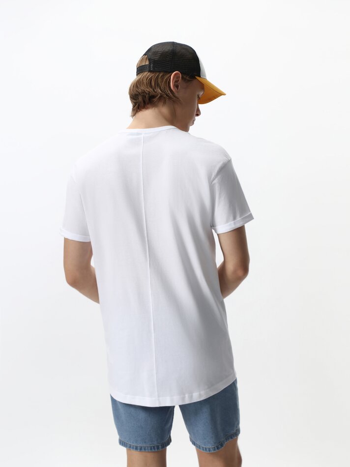 Camiseta básica de corte longo - Branca