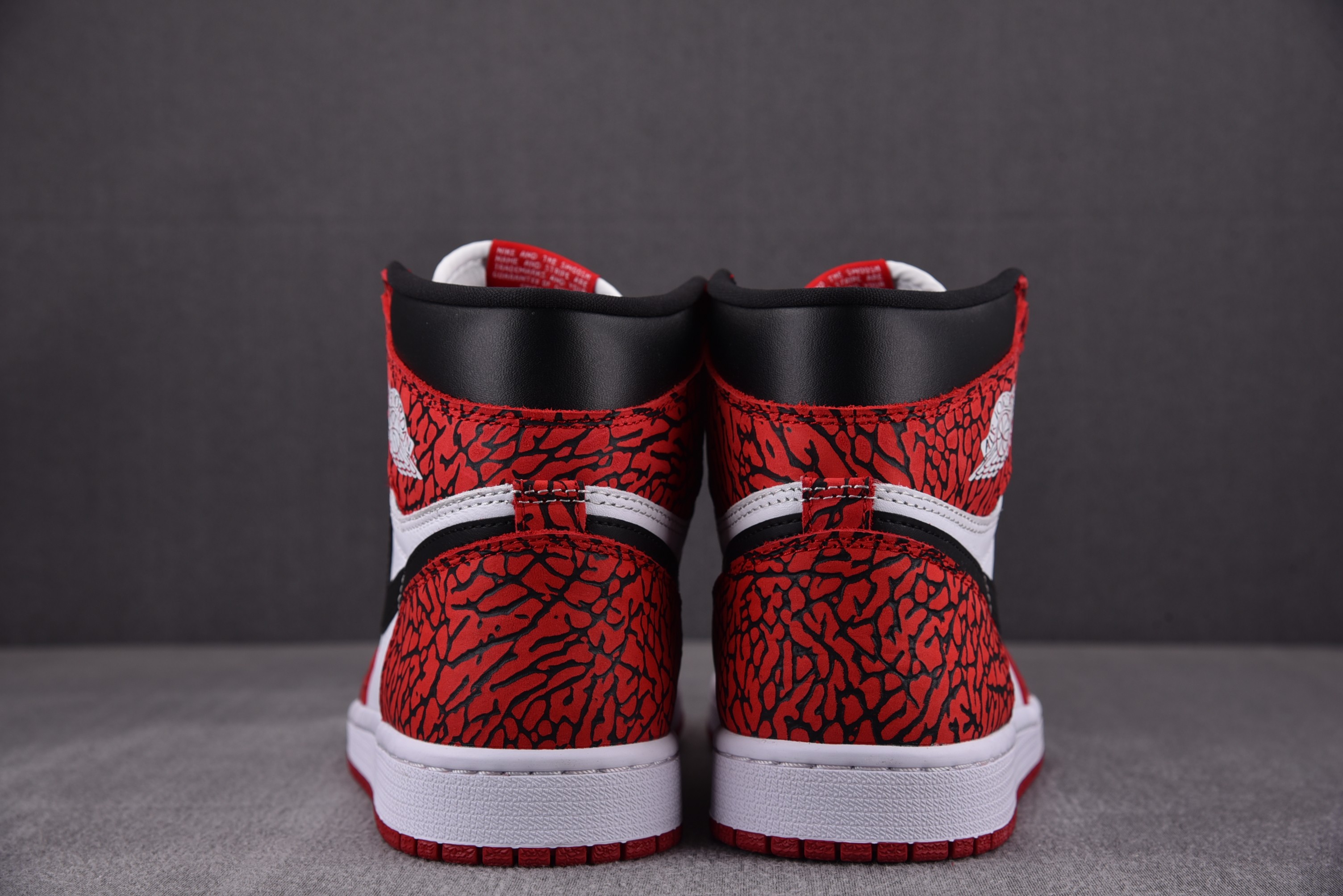 Jordan 1 Retro High OG Chicago Cement