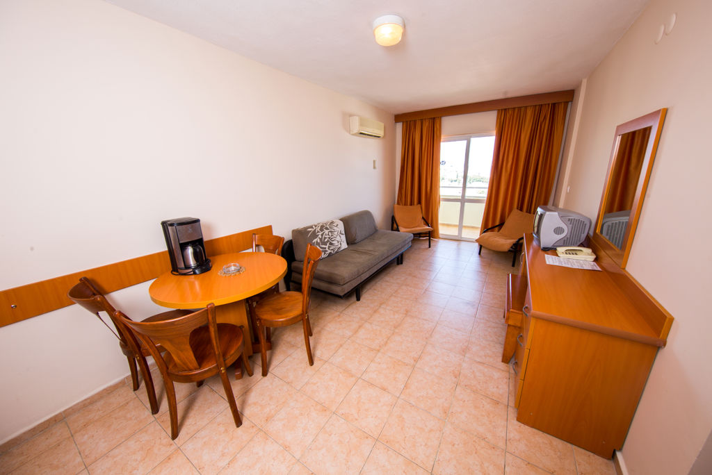 Fly & Go Tuntas Family Suites Logies - Appartement