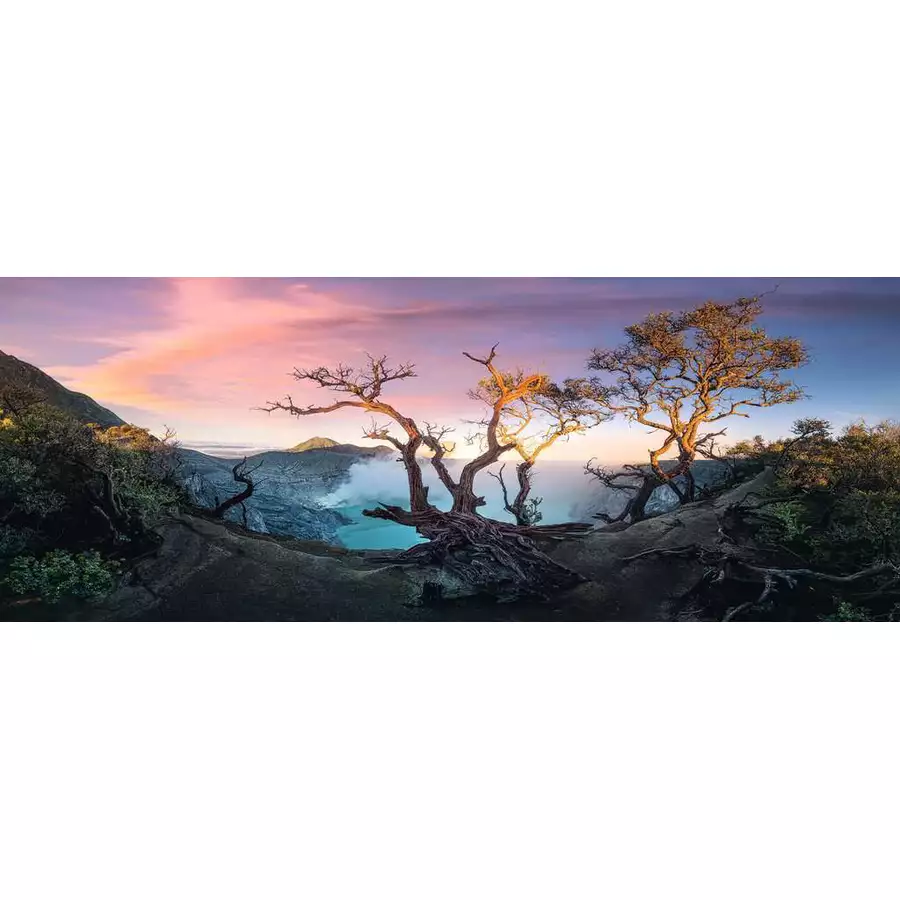 Ravensburger Schwefelsäure See am Mount Ijen, Java bunt