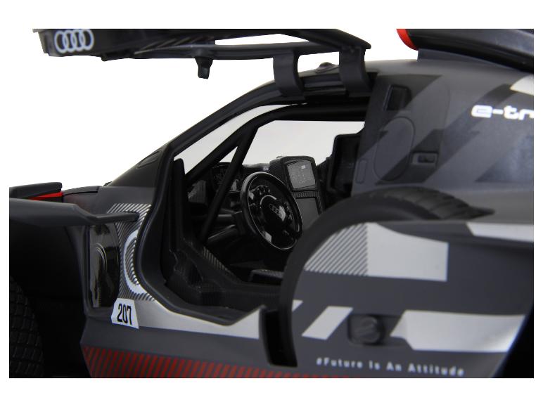 Bestuurbare auto Audi RS Q e-tron E2