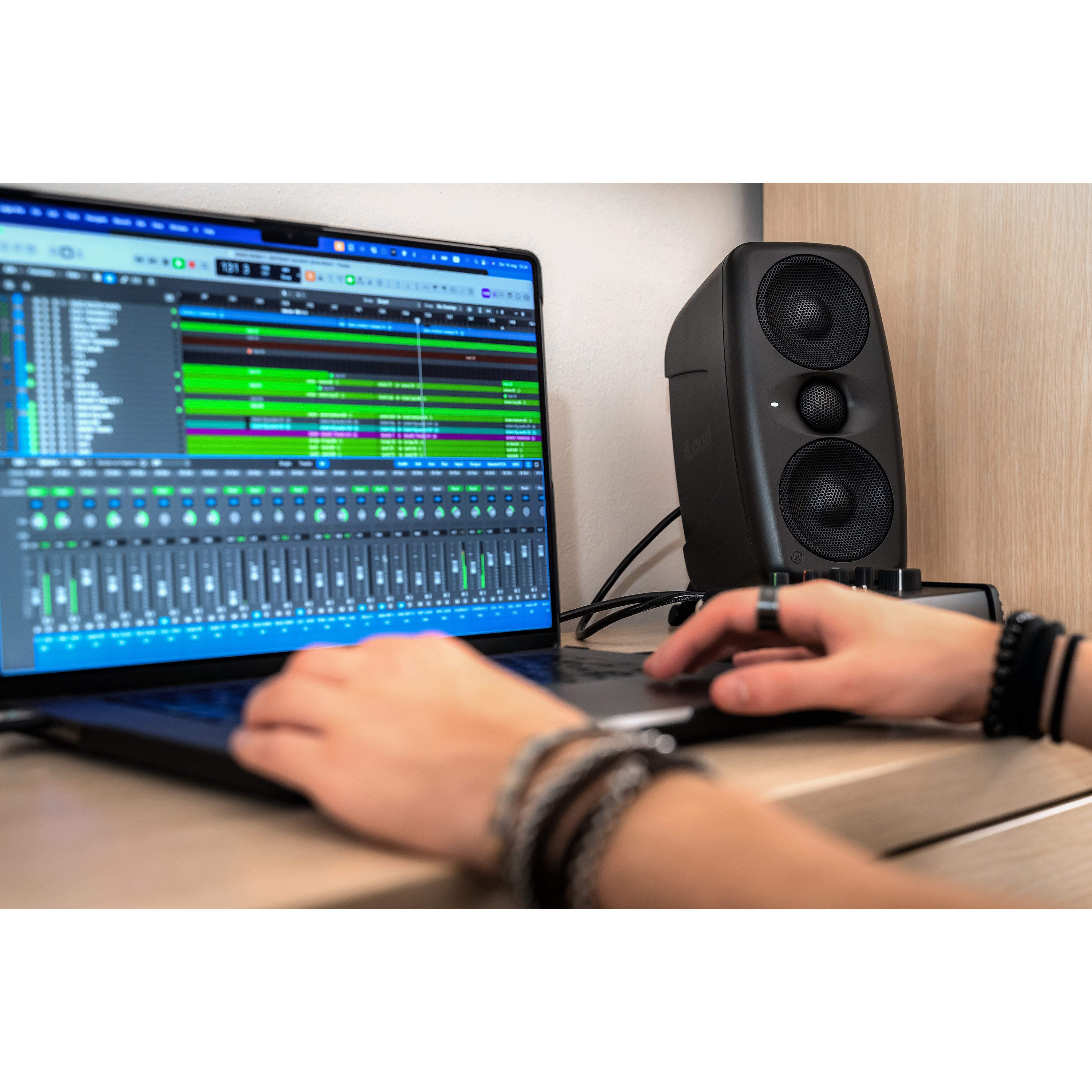 IK Multimedia iLoud MTM MKII studio monitoren (set)