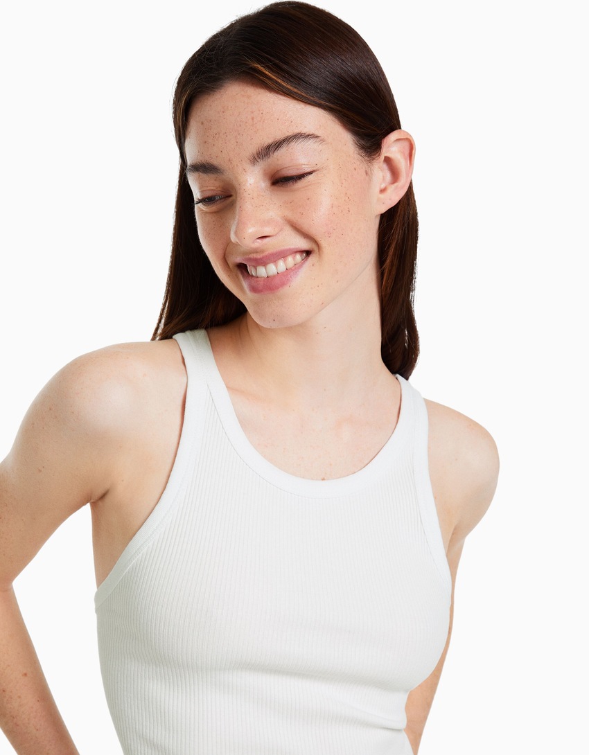 Camiseta canelada sem mangas