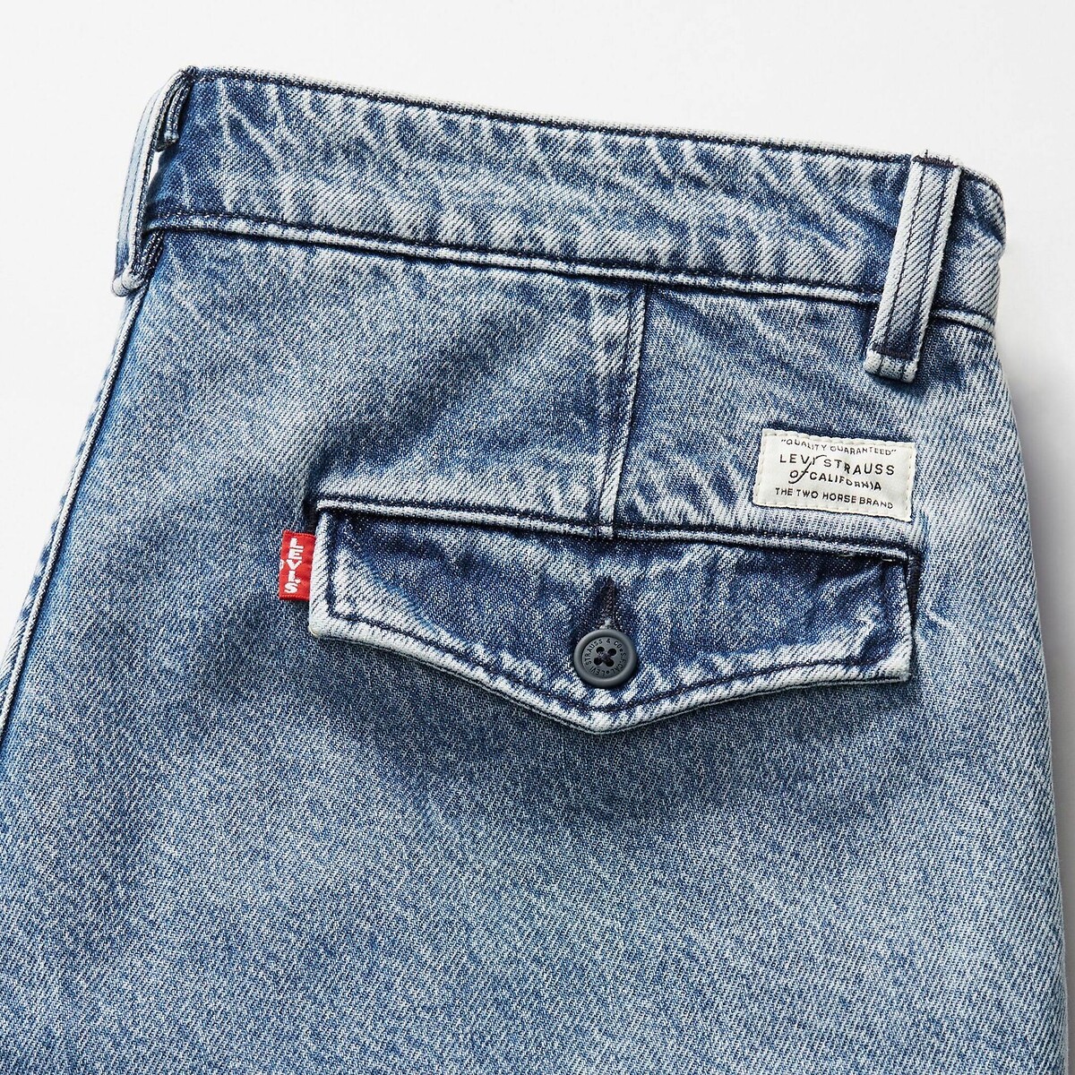 LEVI'S<br>Shorts jeans folgados