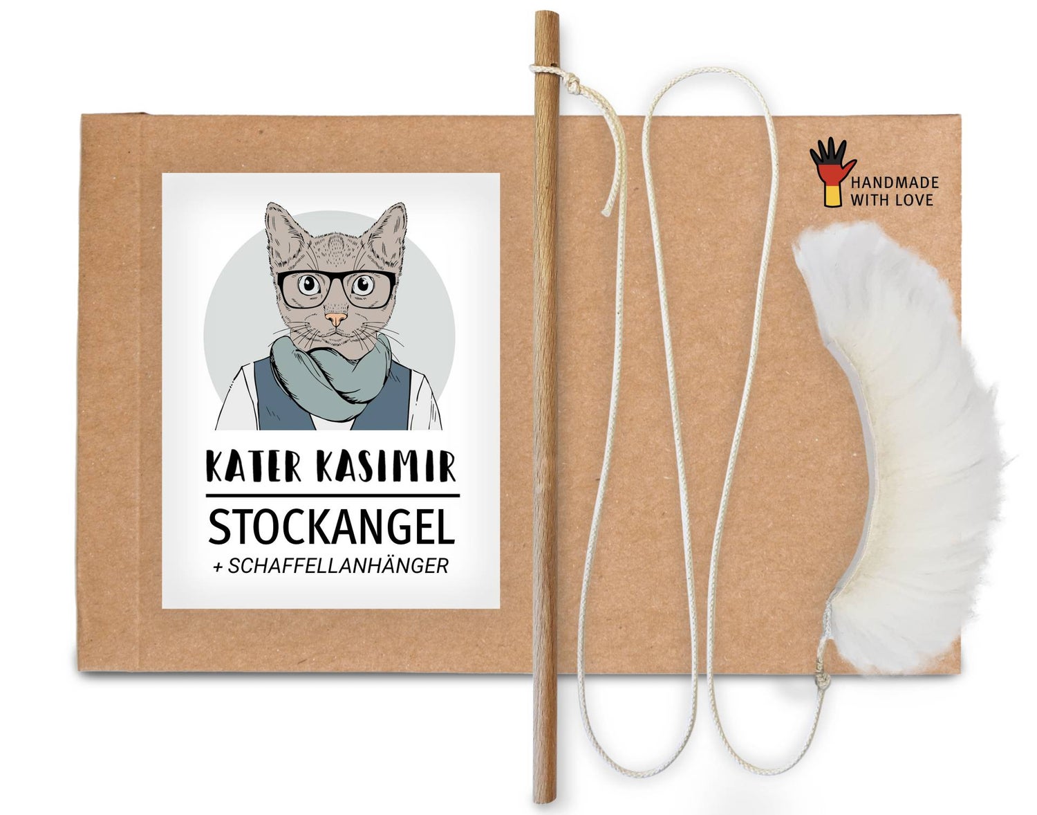 Premium kattenspeeltje met echte schapenvacht. Extra lange houten steel met een lang katoenen koord. Met liefde handgemaakt in Duitsland.