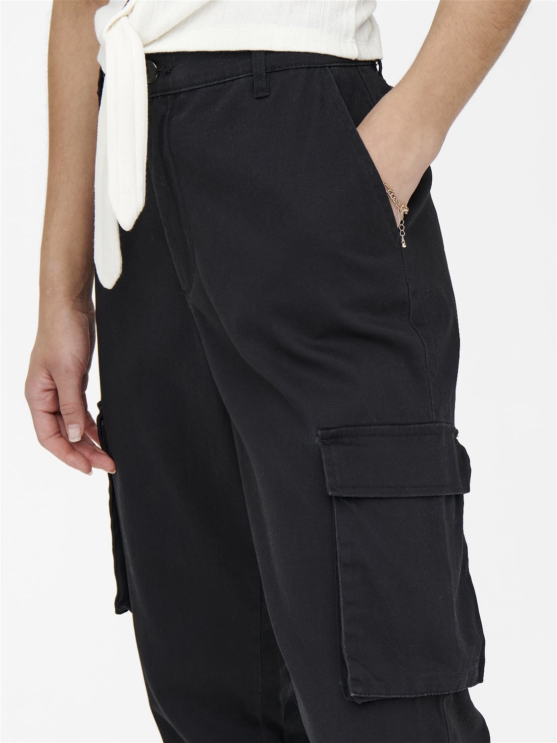ONLBETSY-ALVA Mittlere Taille Komfort Fit Cargo-Hose Black